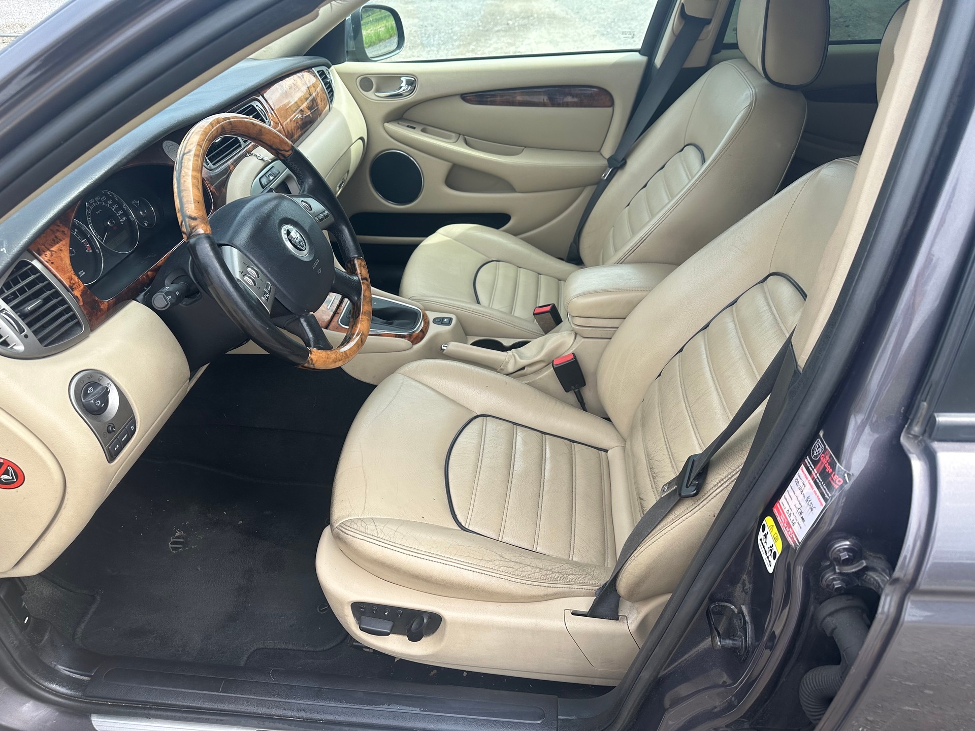 JAGUAR X-Type Estate 2.2D Classic Automatic-image-10