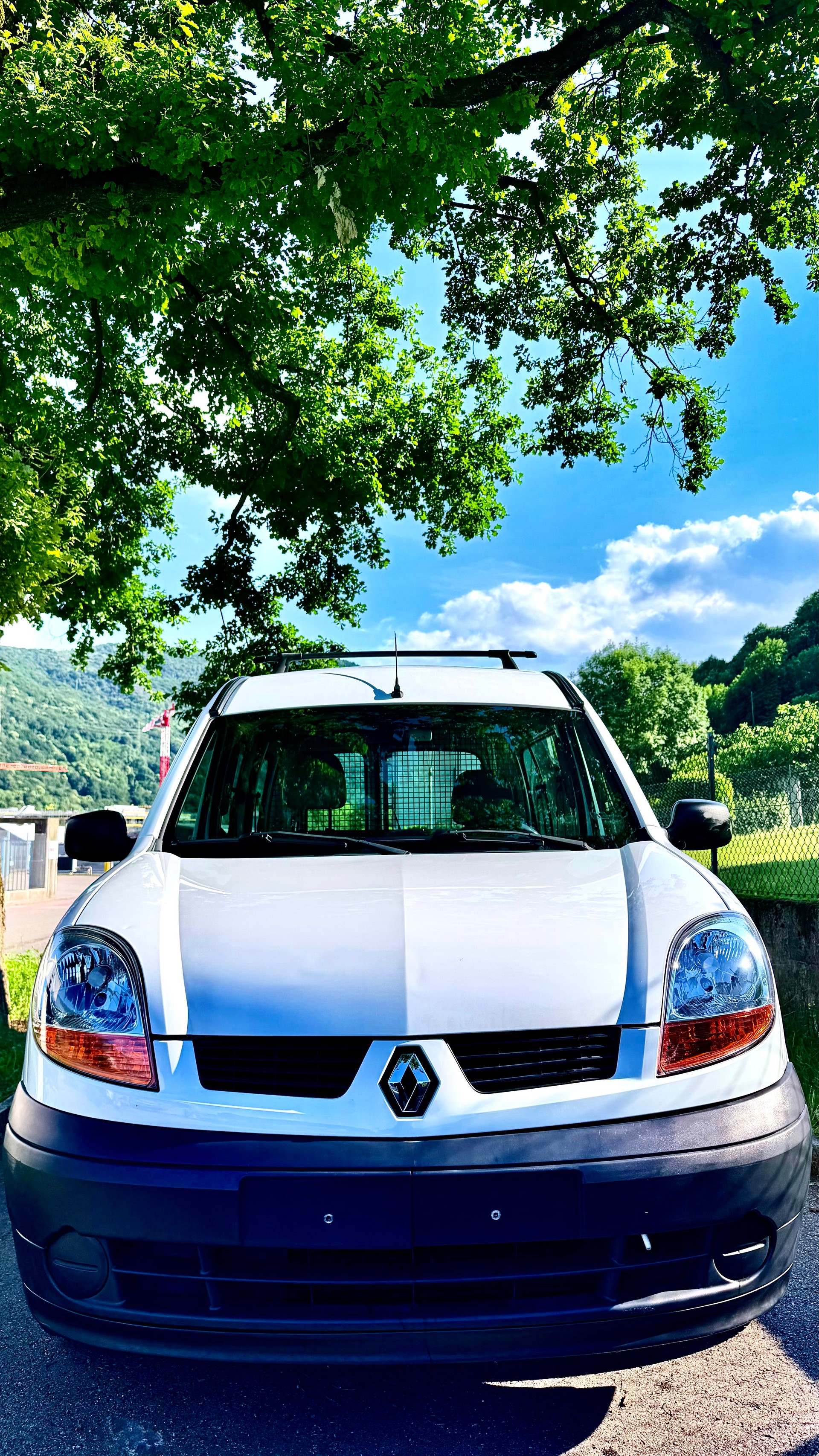 RENAULT Kangoo 1.5 dCi Grand Volume-image-1