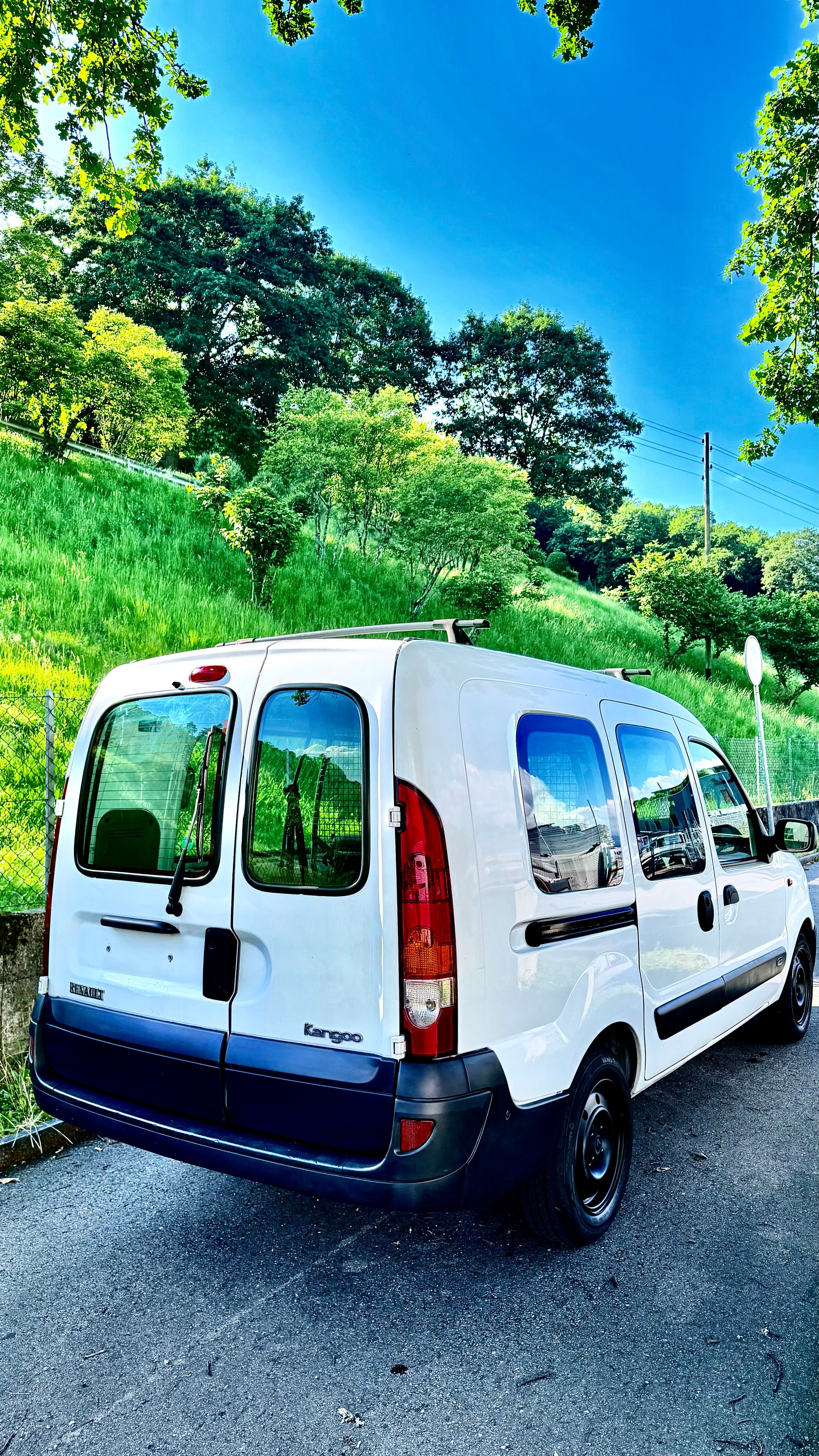 RENAULT Kangoo 1.5 dCi Grand Volume-image-3
