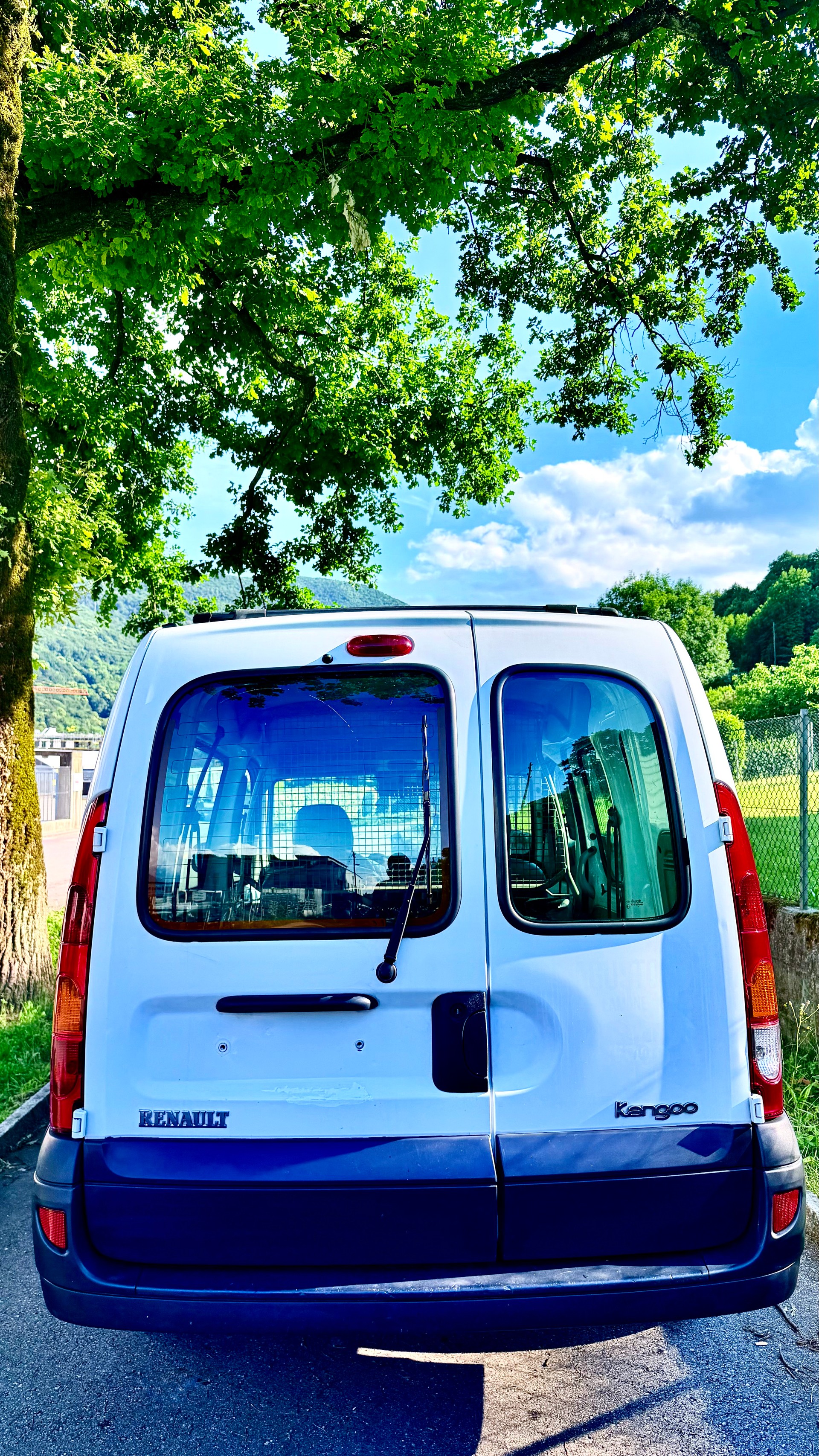 RENAULT Kangoo 1.5 dCi Grand Volume-image-4