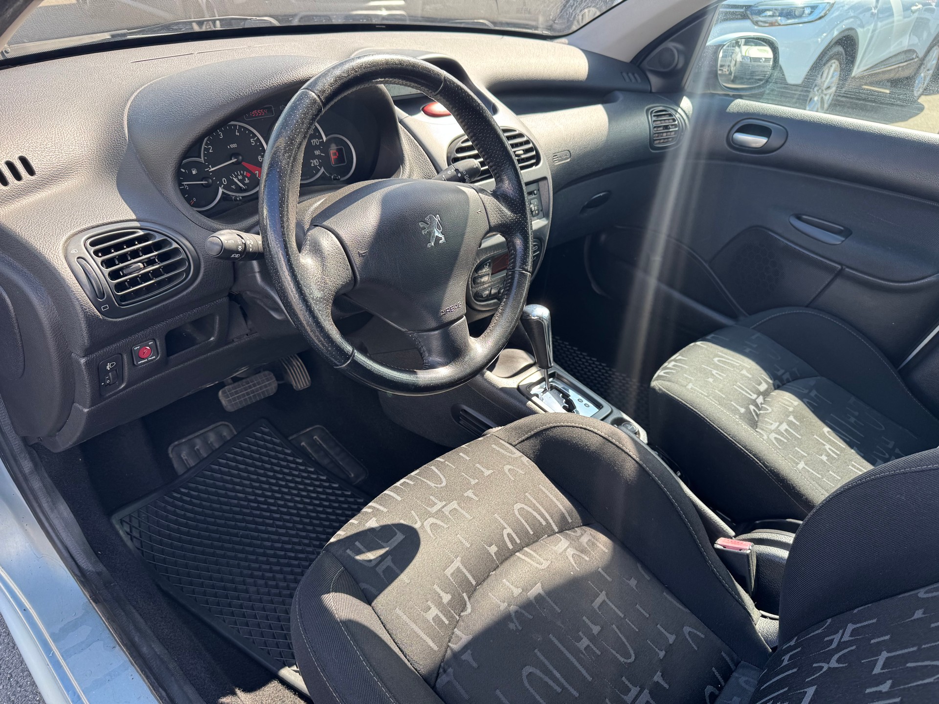 PEUGEOT 206 SW 1.6 16V Quiksilver-image-9