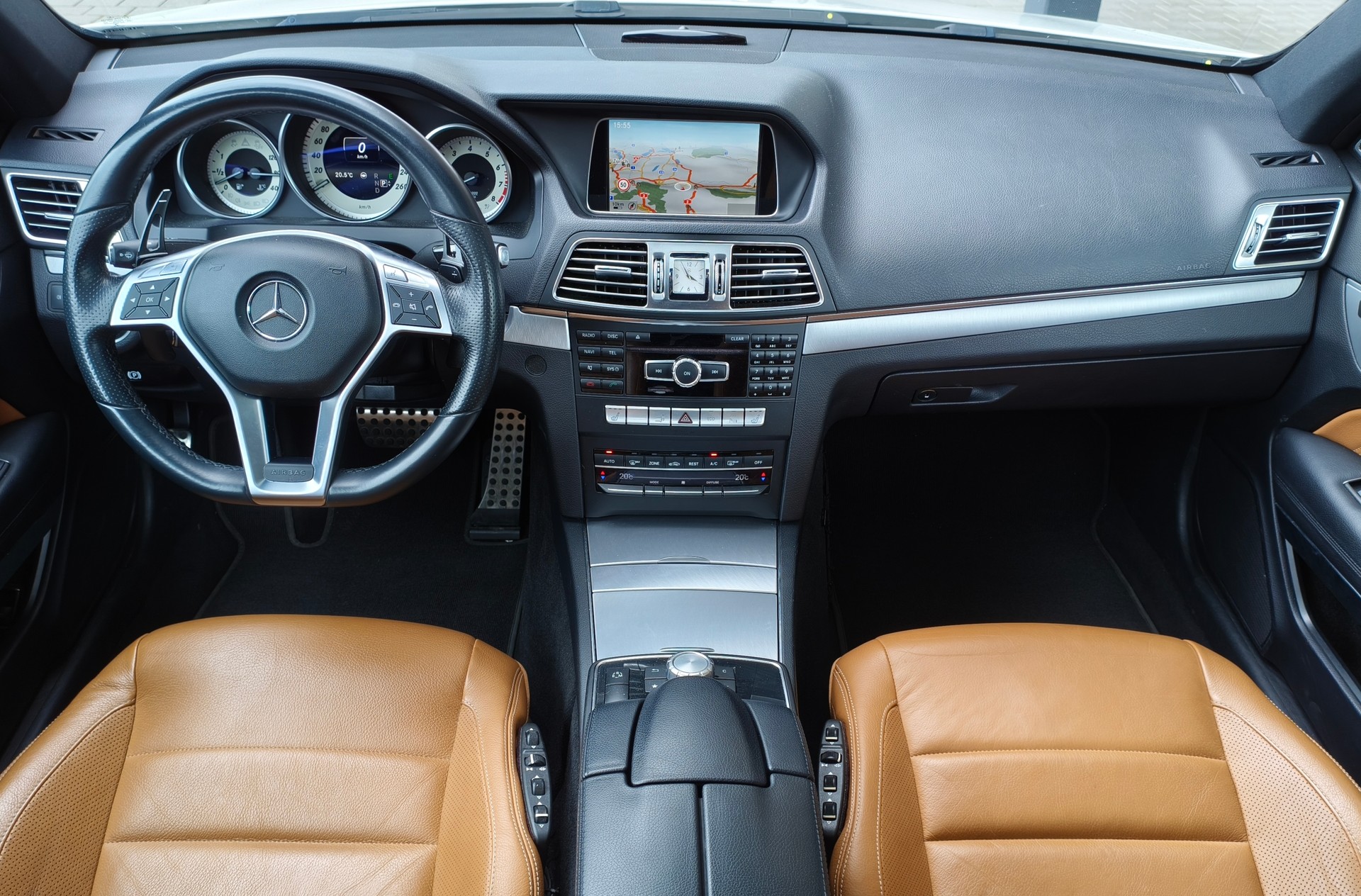 MERCEDES-BENZ E 350 4Matic 7G-Tronic AMG Line-image-8