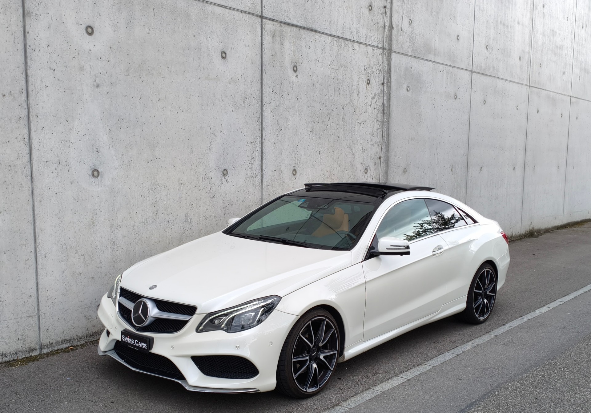 MERCEDES-BENZ E 350 4Matic 7G-Tronic AMG Line