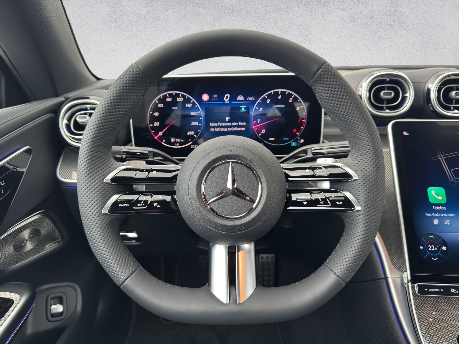 MERCEDES-BENZ CLE 300 AMG Line 4Matic Cabriolet-image-12
