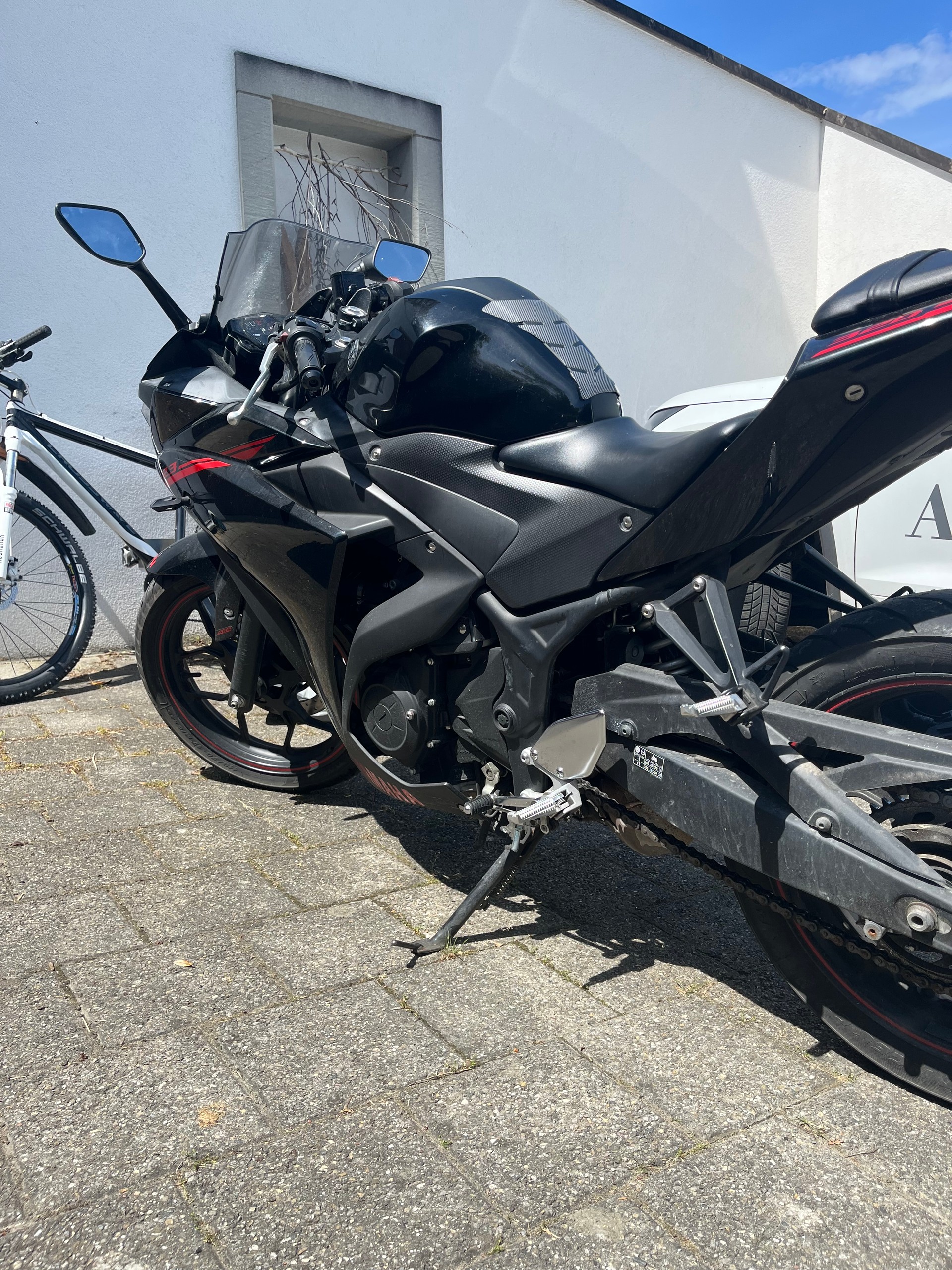 YAMAHA YZF-R3 ABS-image-2