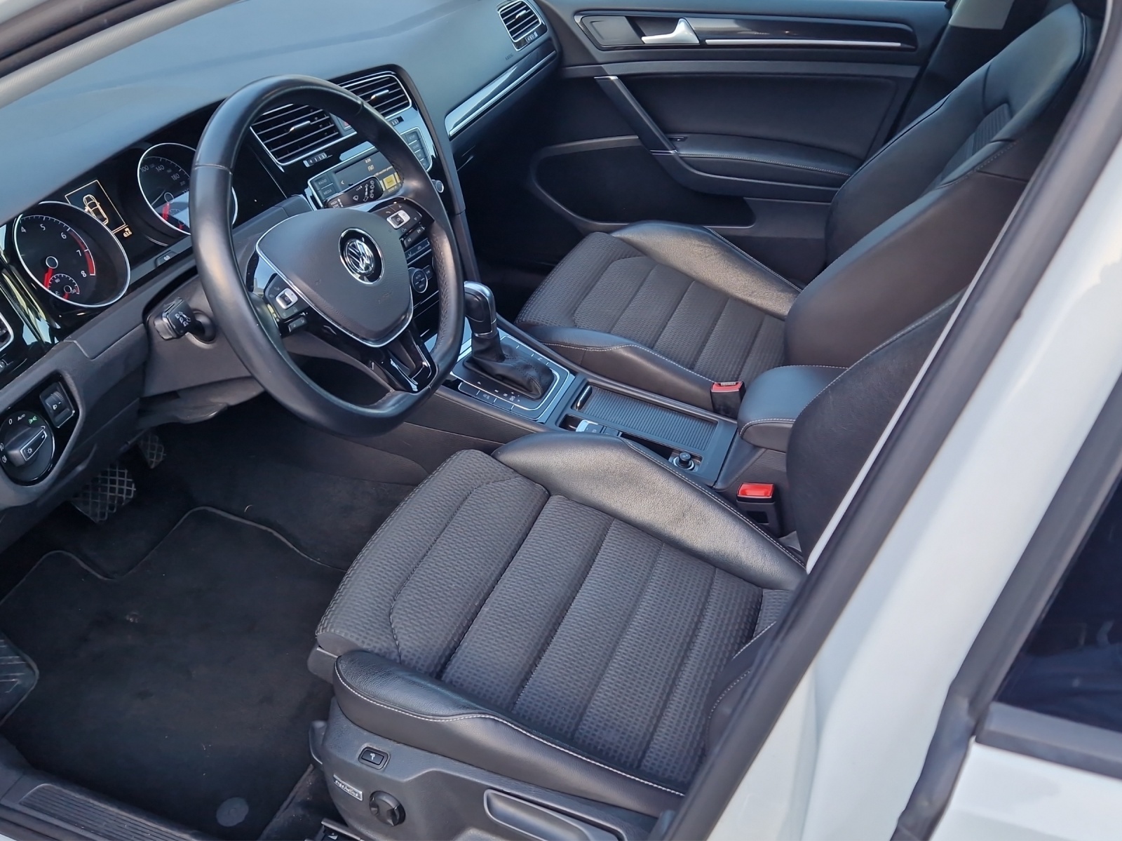 VW Golf VII 1.4 TSI 150 Highline DSG-showroom-element-2