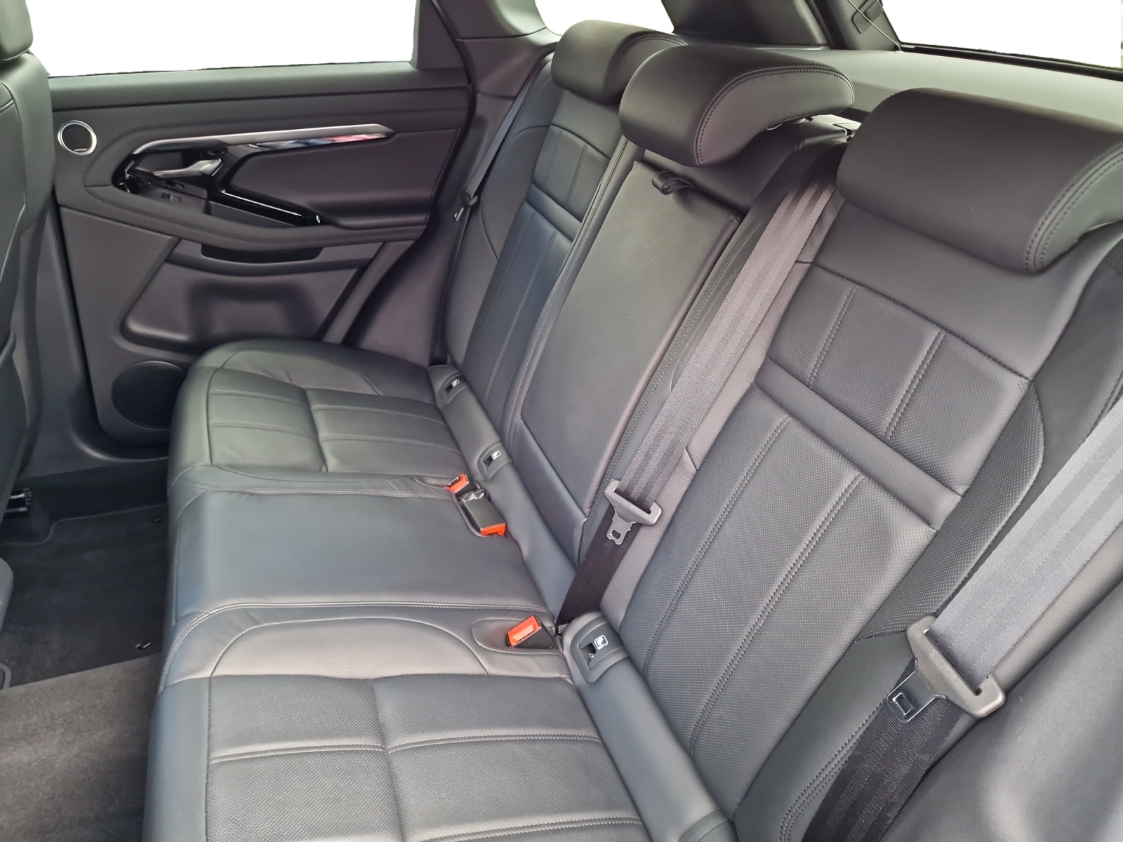 LAND ROVER Range Rover Evoque R-Dynamic P 200 SE BLACK EDITION-image-18