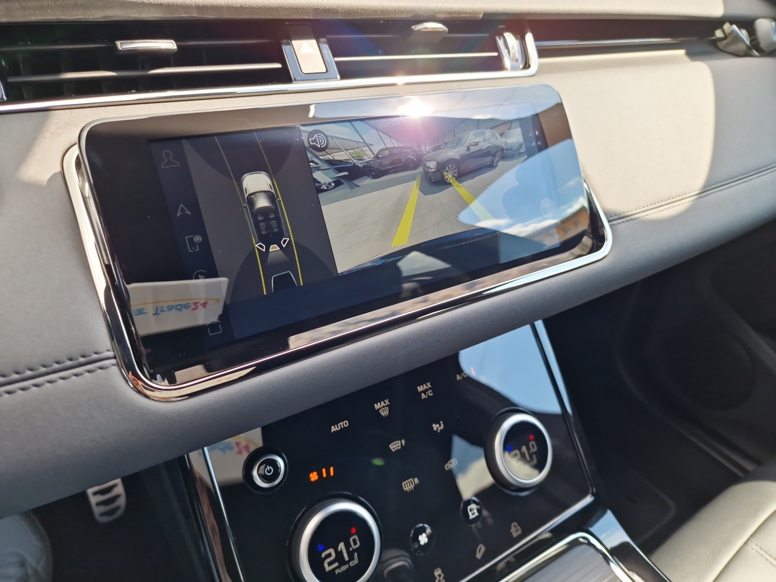 LAND ROVER Range Rover Evoque R-Dynamic P 200 SE BLACK EDITION-image-11