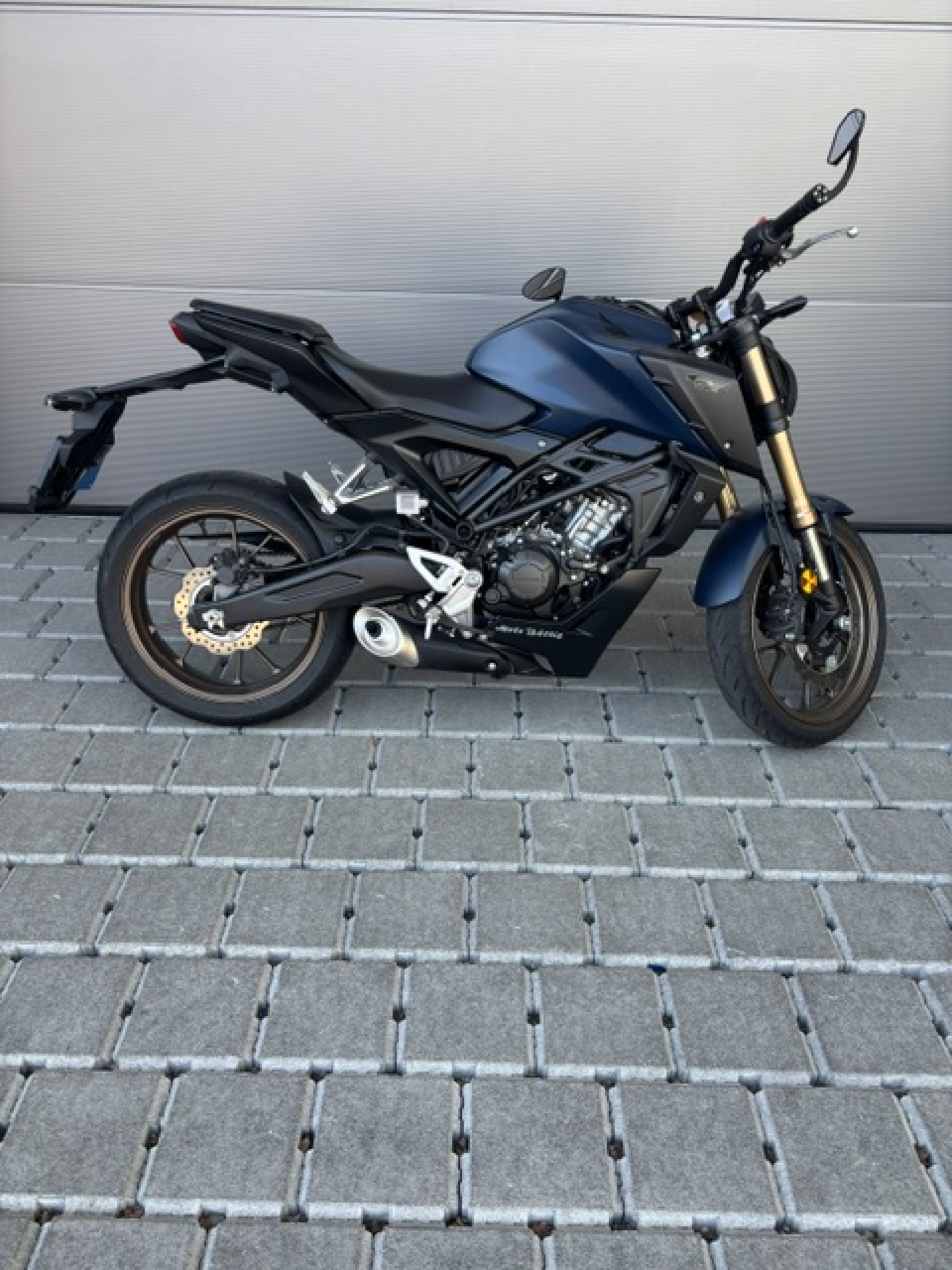 HONDA CB 125 R