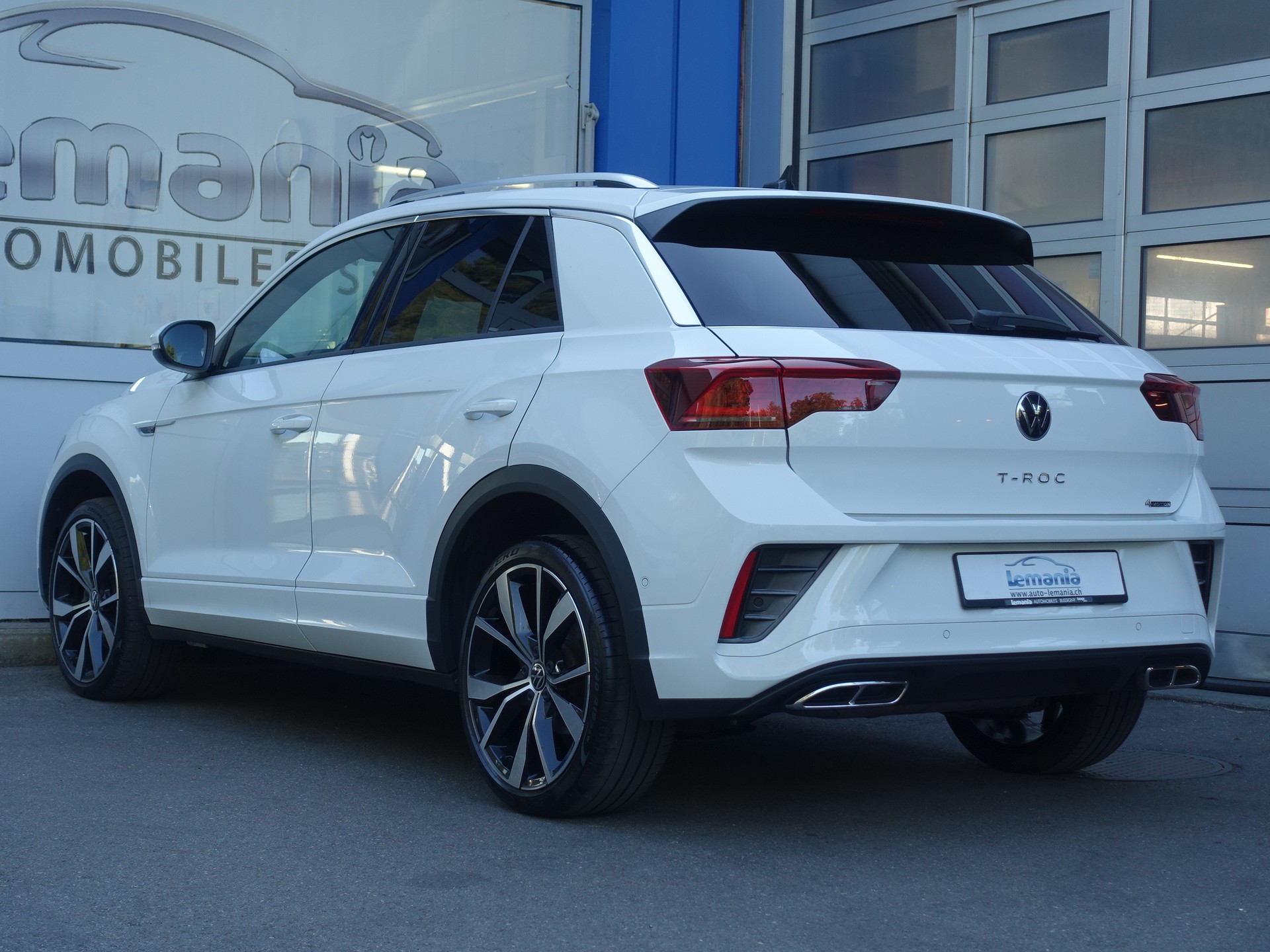 VW T-Roc 2.0 TSI R-Line DSG 4Motion-showroom-element-3