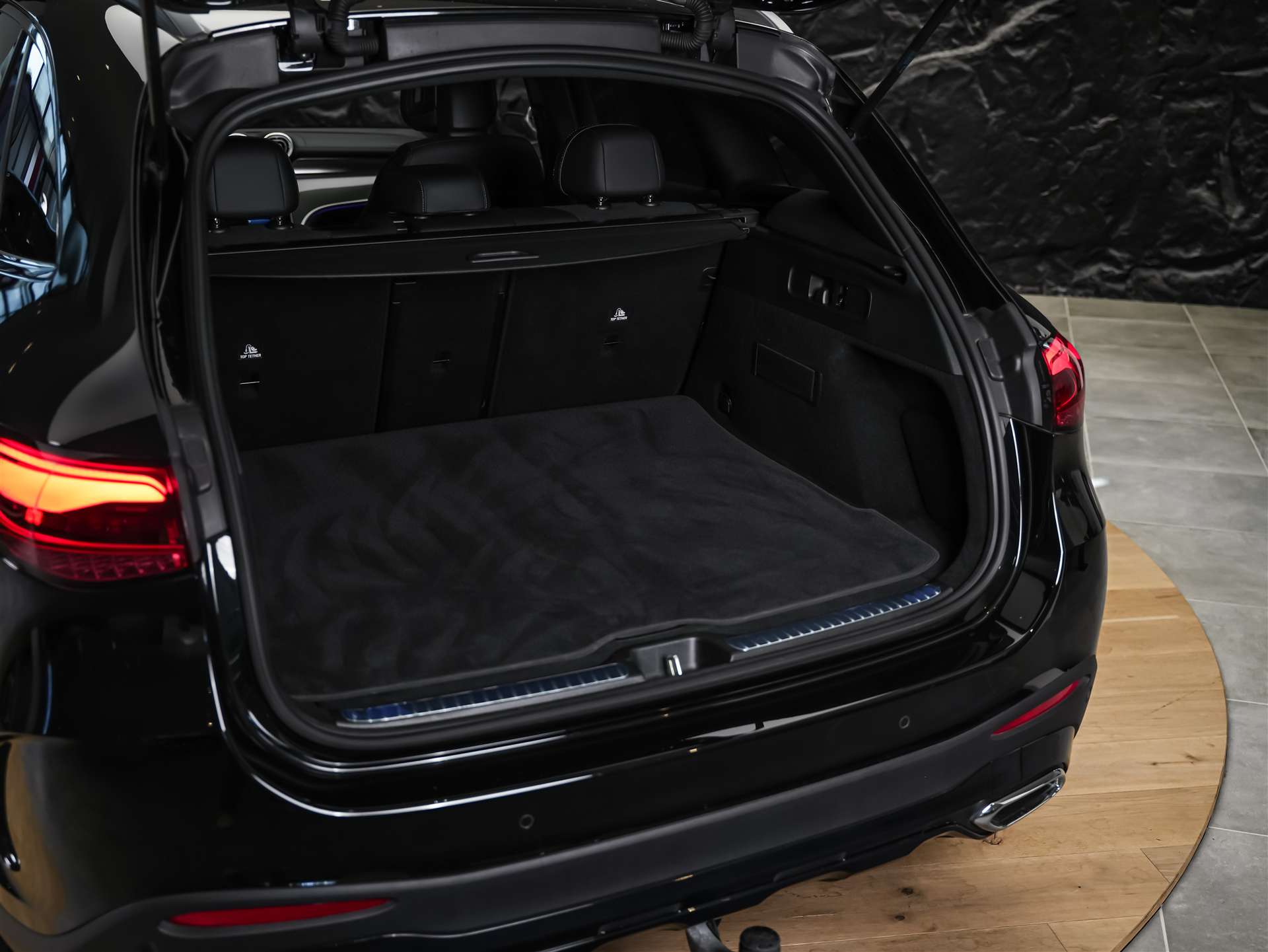 MERCEDES-BENZ GLC 220 d 4Matic 9G-Tronic *Digital Light*Abstandsregler*21" Felgen*360° Kamera*-image-42
