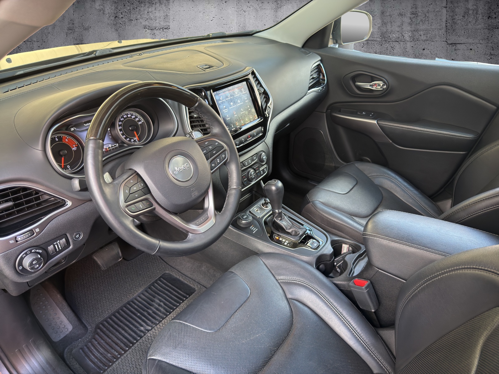 JEEP Cherokee 2.0 Overland AWD Drive I 9ATX *CH-Fahrzeug*-image-6