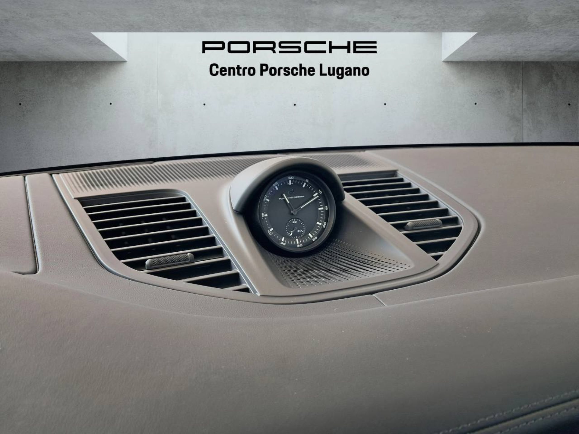 PORSCHE Panamera Turbo E-Hybrid-image-24