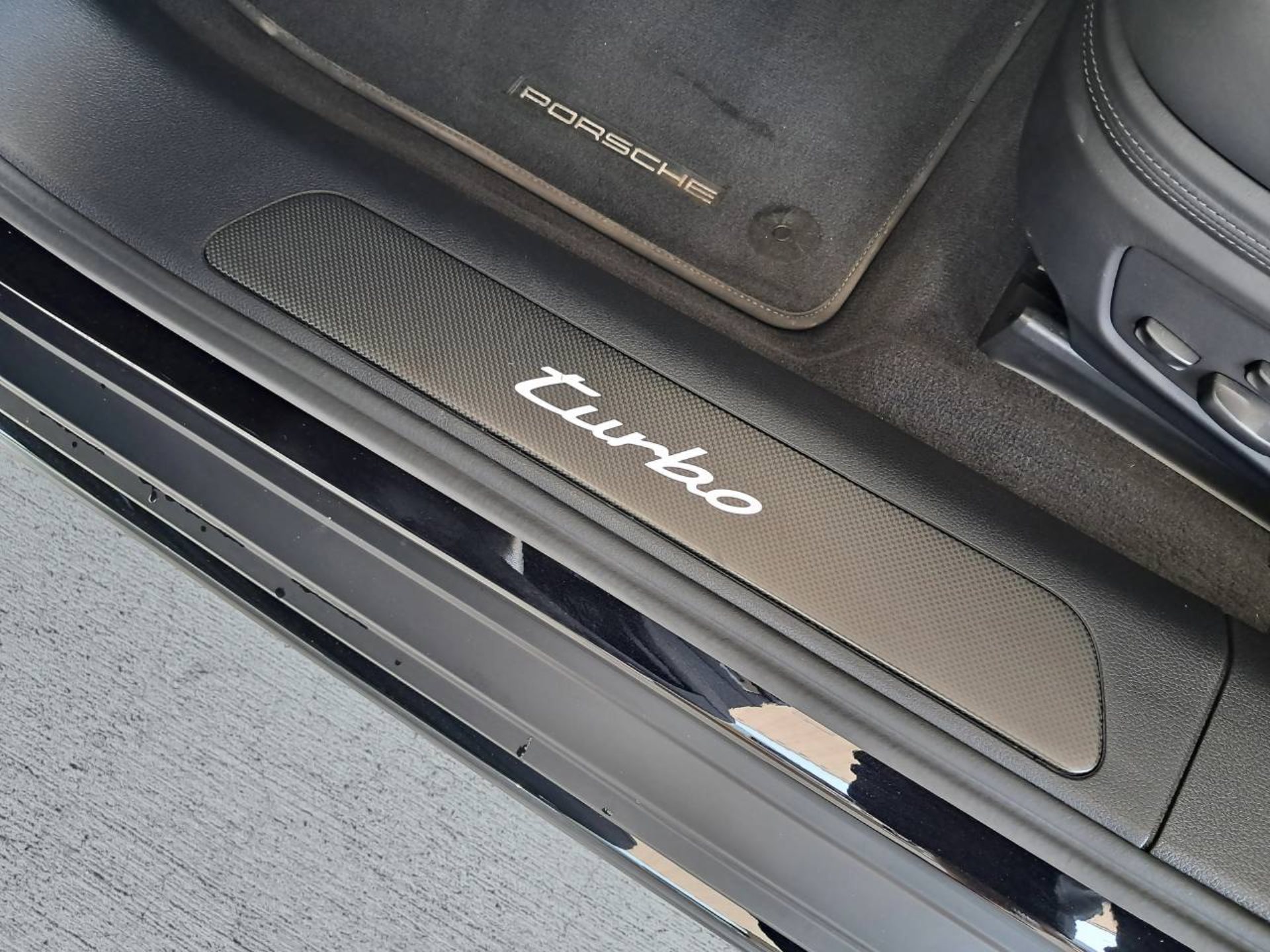 PORSCHE Panamera Turbo E-Hybrid-image-25