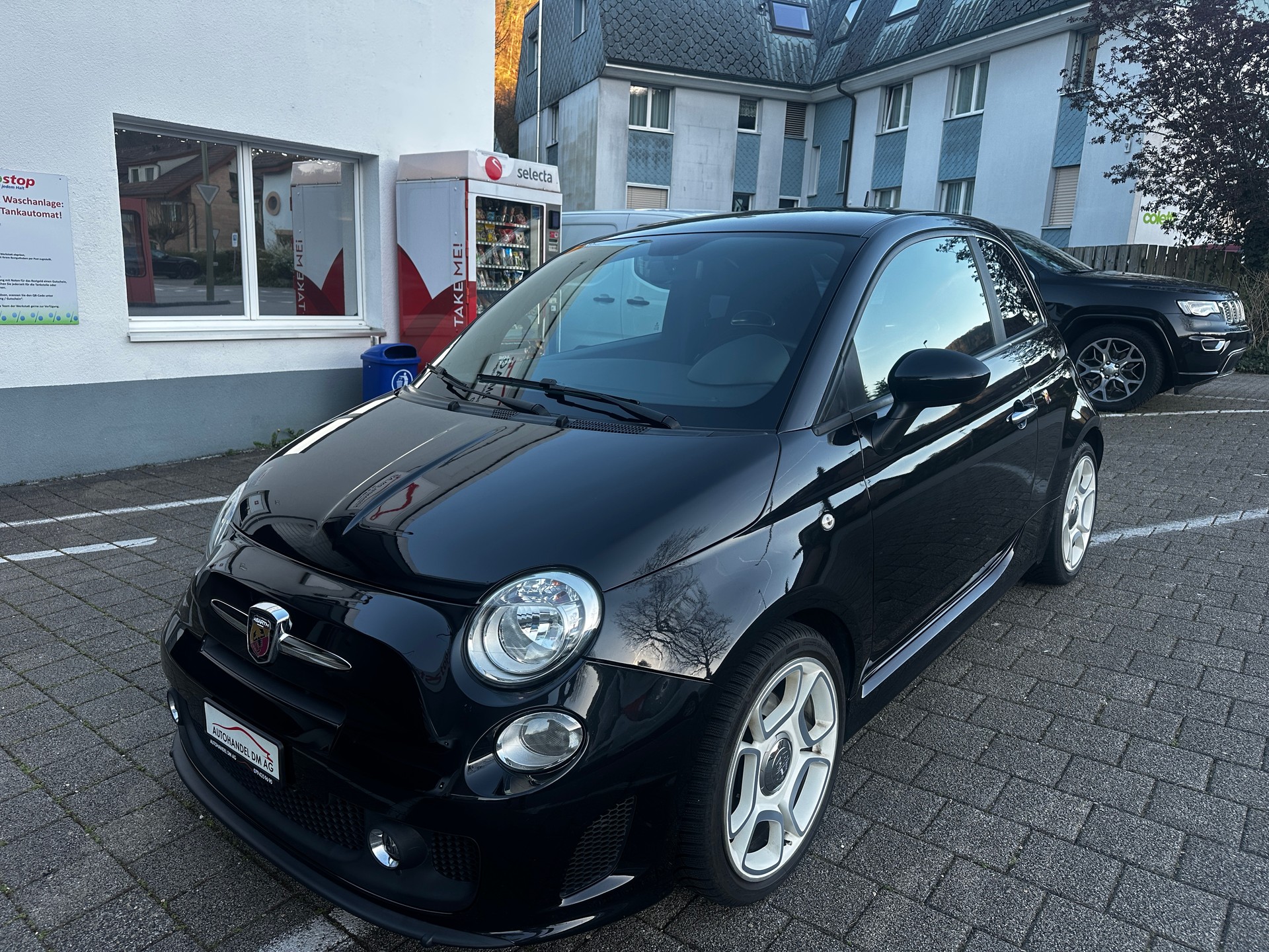FIAT 500 1.4 16V Turbo Abarth-showroom-element-1