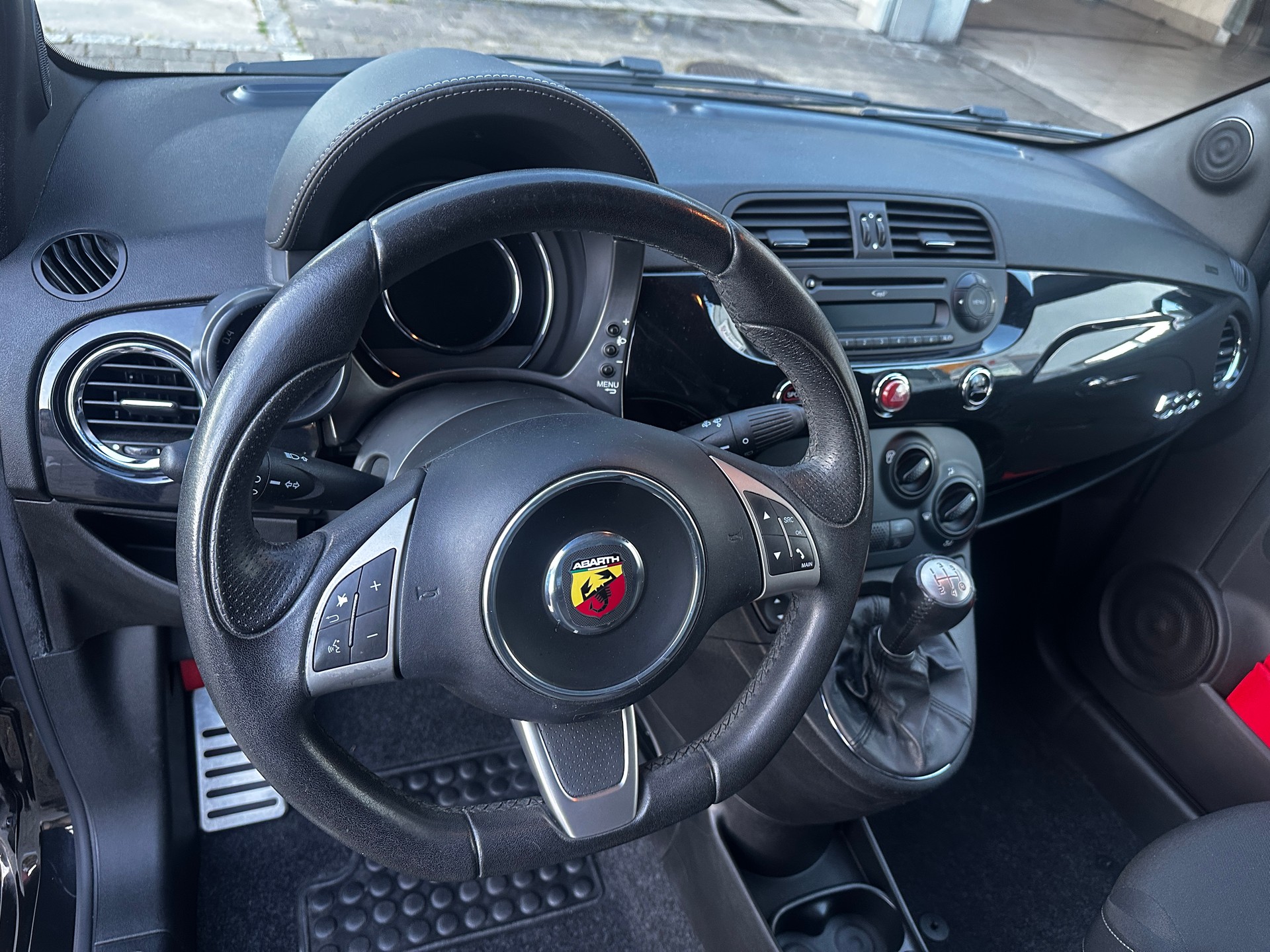 FIAT 500 1.4 16V Turbo Abarth-image-8