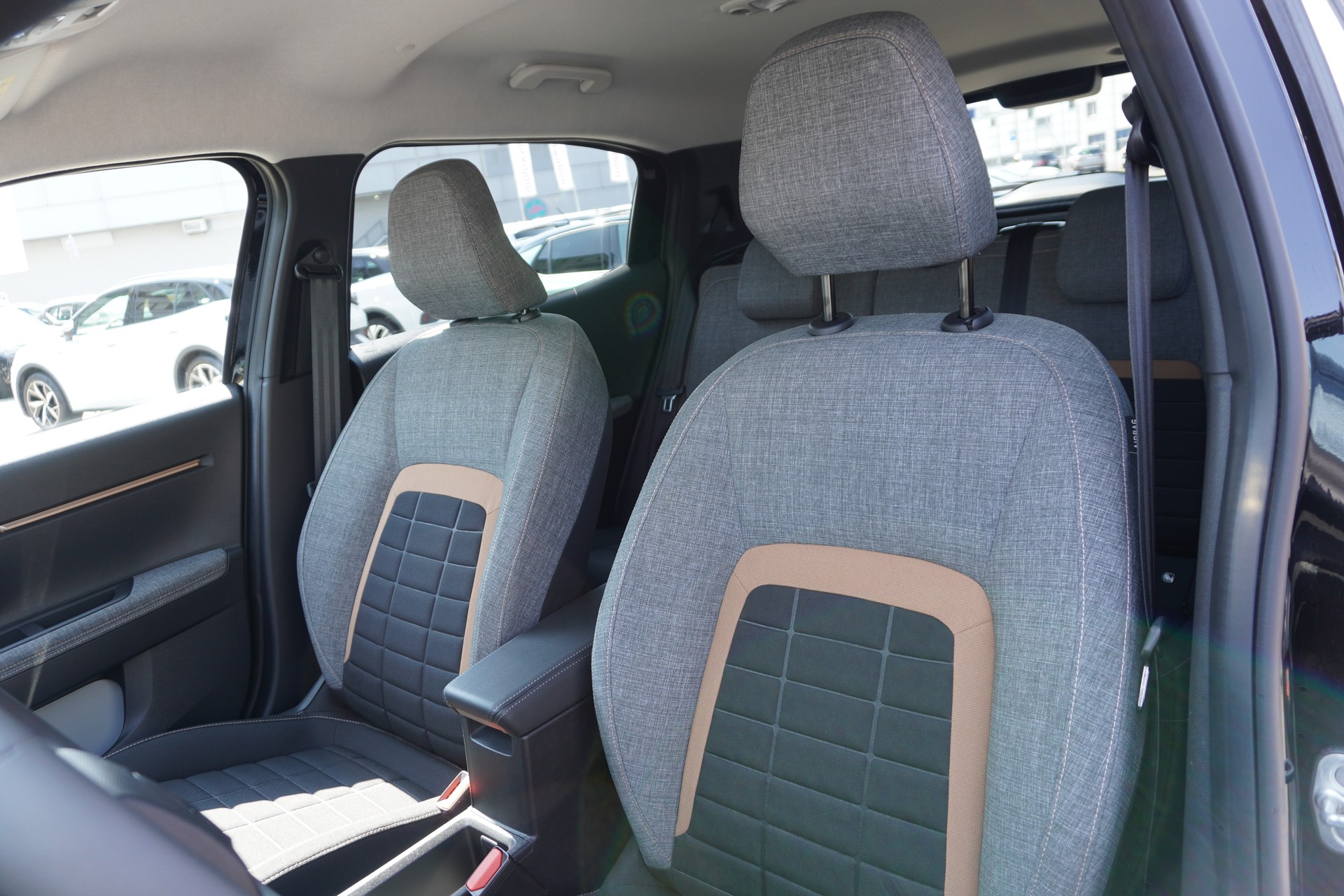 CITROEN C3 Aircross 1.2 MHEV Plus-image-12