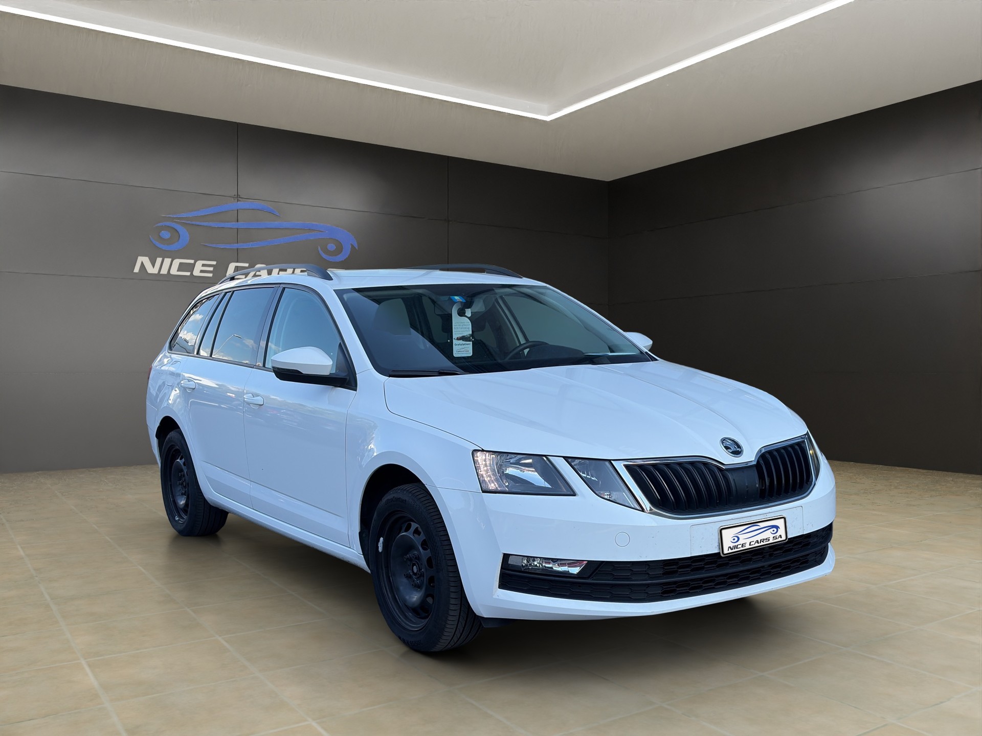 SKODA Octavia Combi 2.0 TDI Ambition 4x4 DSG-showroom-element-1