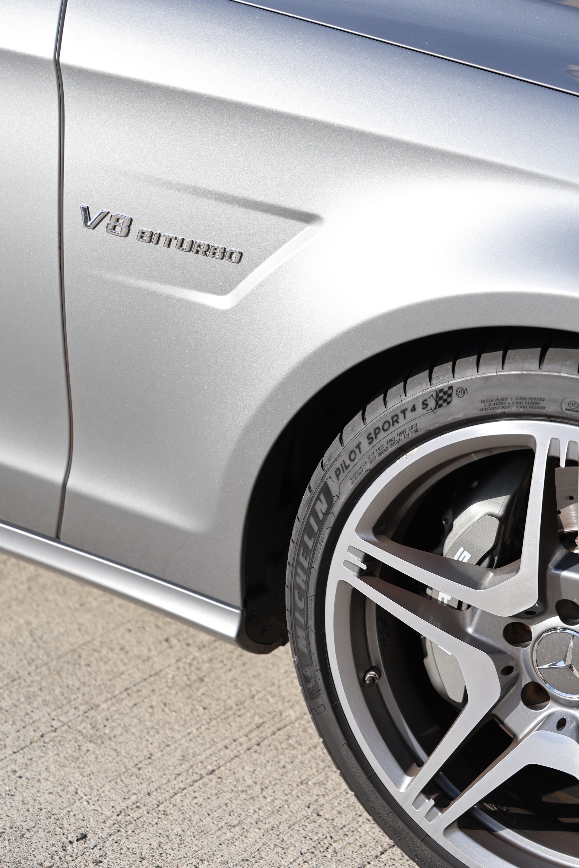 MERCEDES-BENZ CLS 63 AMG-image-18