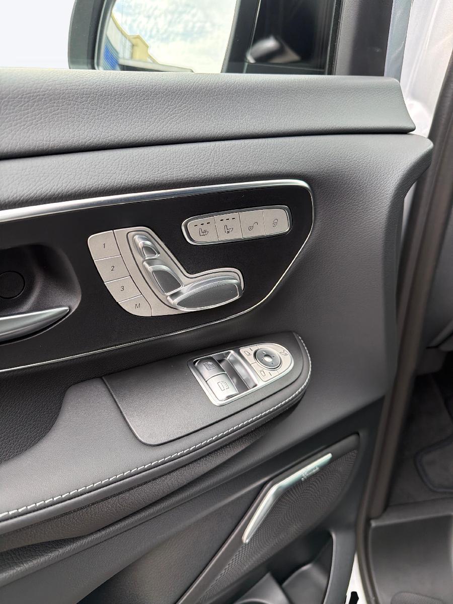 MERCEDES-BENZ V 300d Swiss Edition II L 4x4-image-12