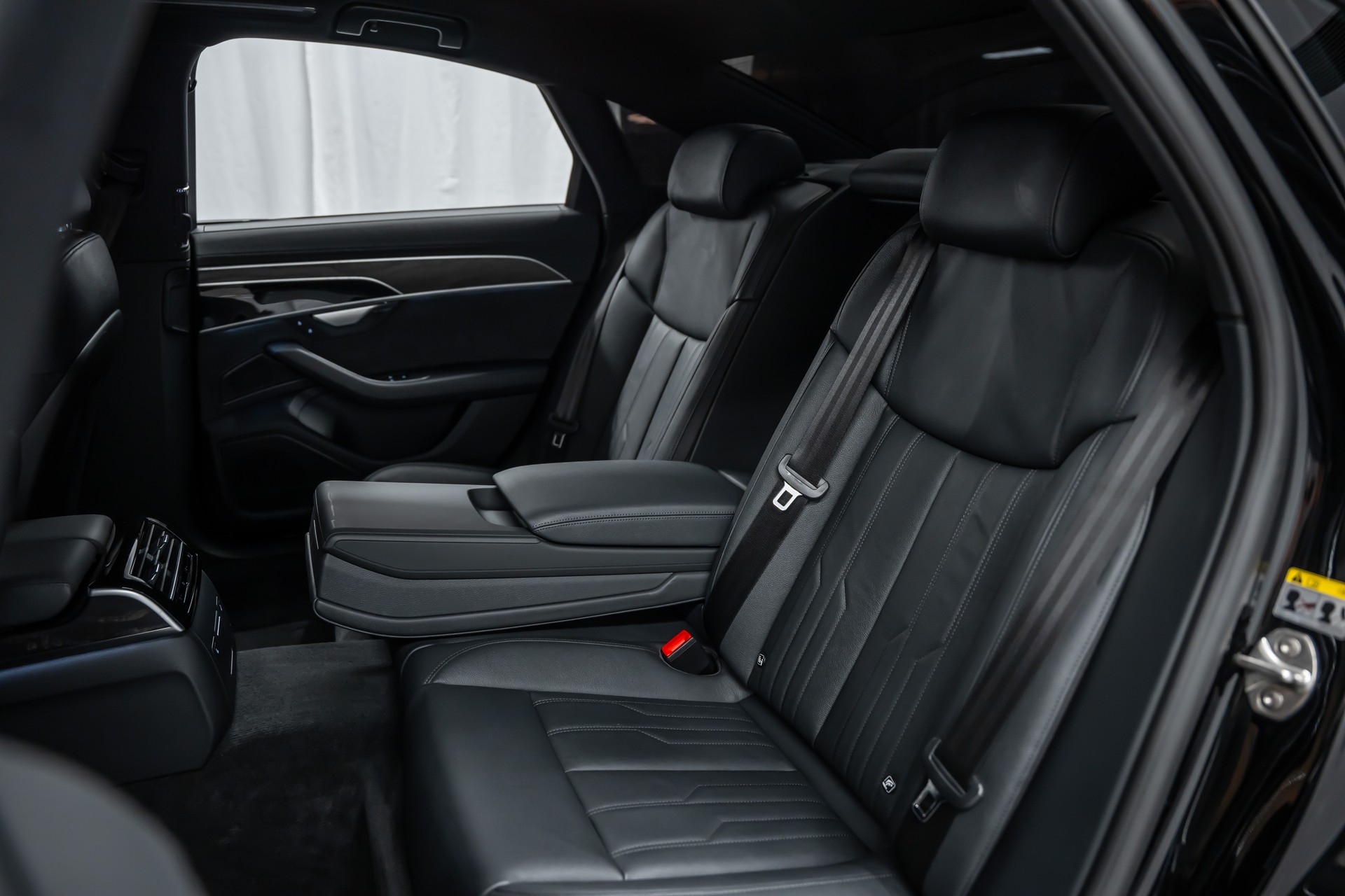 AUDI A8 50 TDI quattro tiptronic *Facelift*HD-Matrix*21"RS*Werksgarantie*-image-16