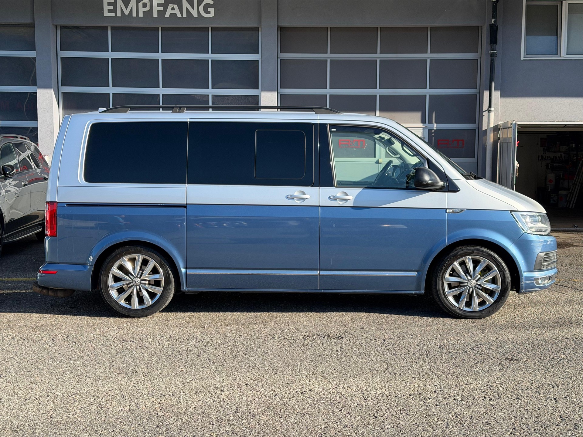 VW T6 Multivan 2.0 Bi-TDI Highline Liberty 4Mot. DSG-showroom-element-3