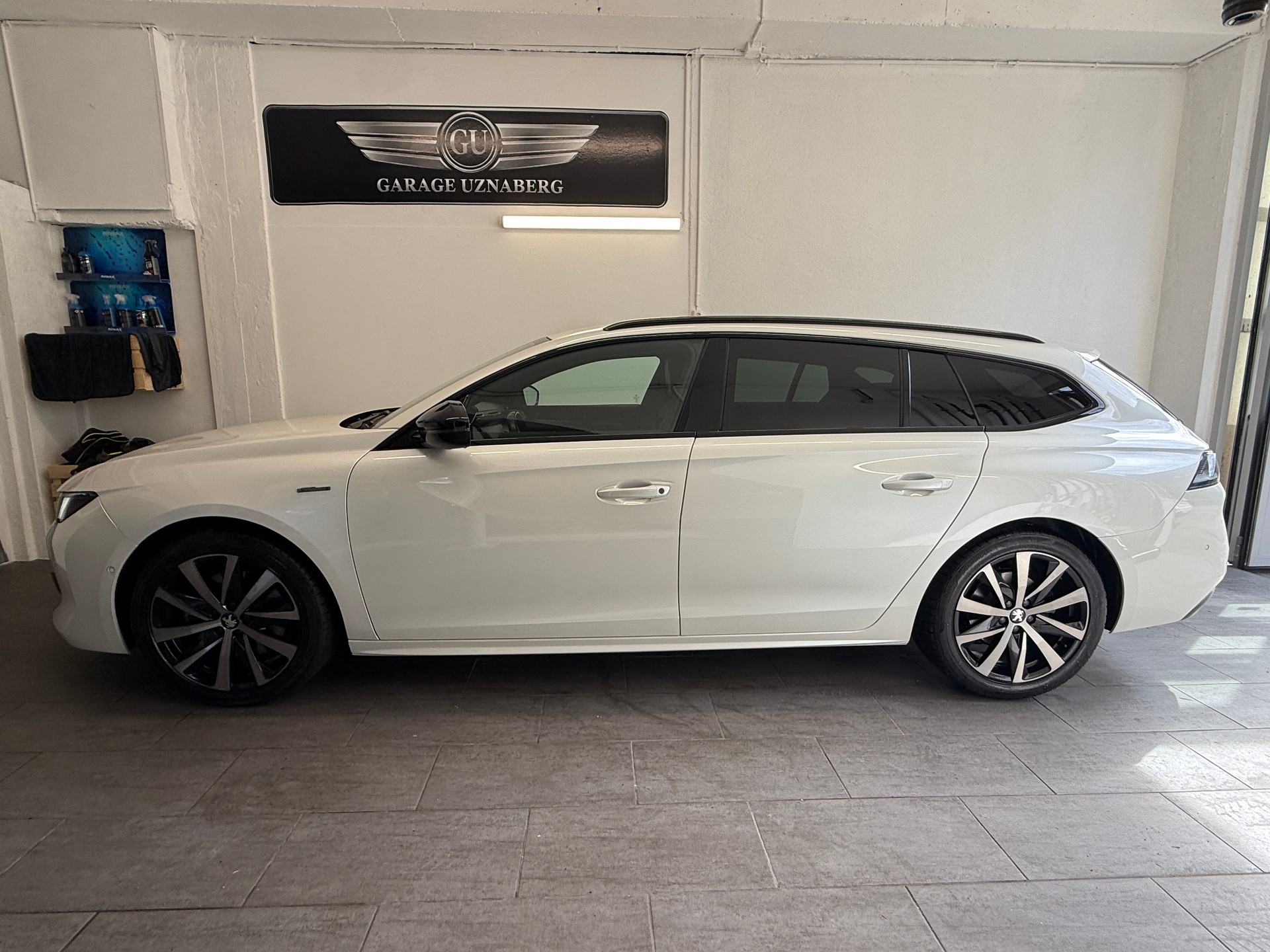 PEUGEOT 508 SW 2.0 Blue HDI GT Line EAT8 Ab 250.- pro Monat Sitzheizung vorne und hinten-showroom-element-1