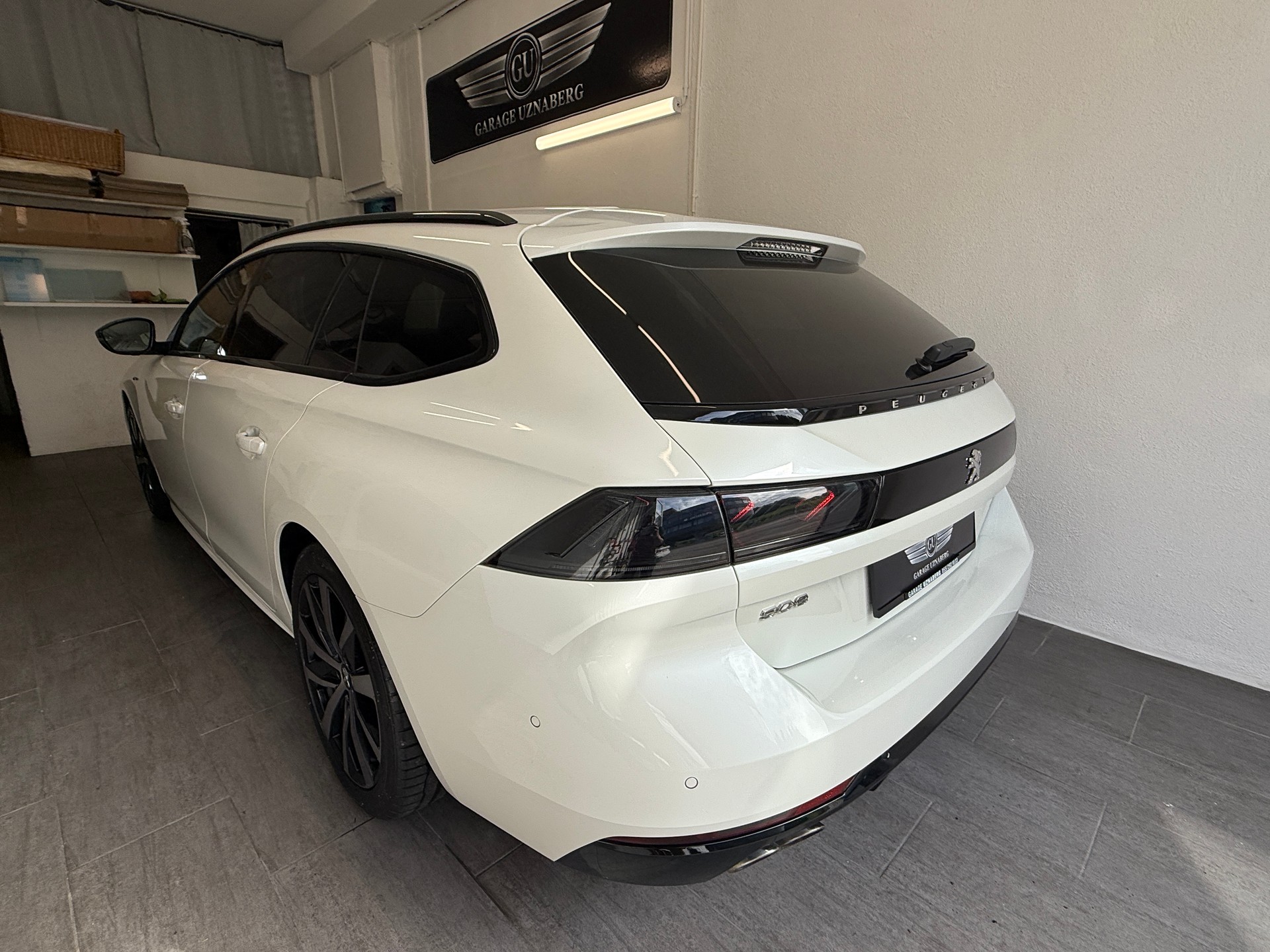 PEUGEOT 508 SW 2.0 Blue HDI GT Line EAT8 Ab 250.- pro Monat Sitzheizung vorne und hinten-showroom-element-2