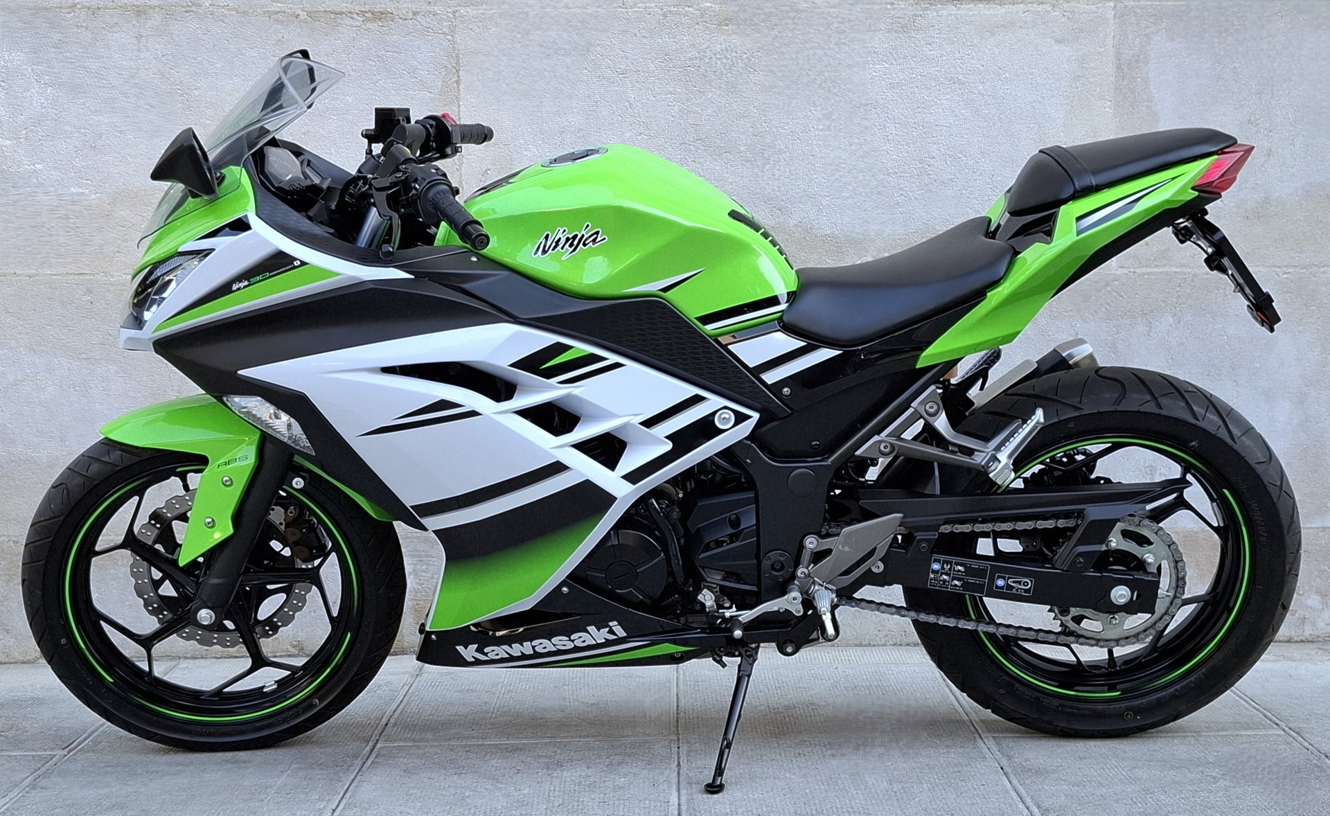 KAWASAKI Ninja 300 ABS-image-2