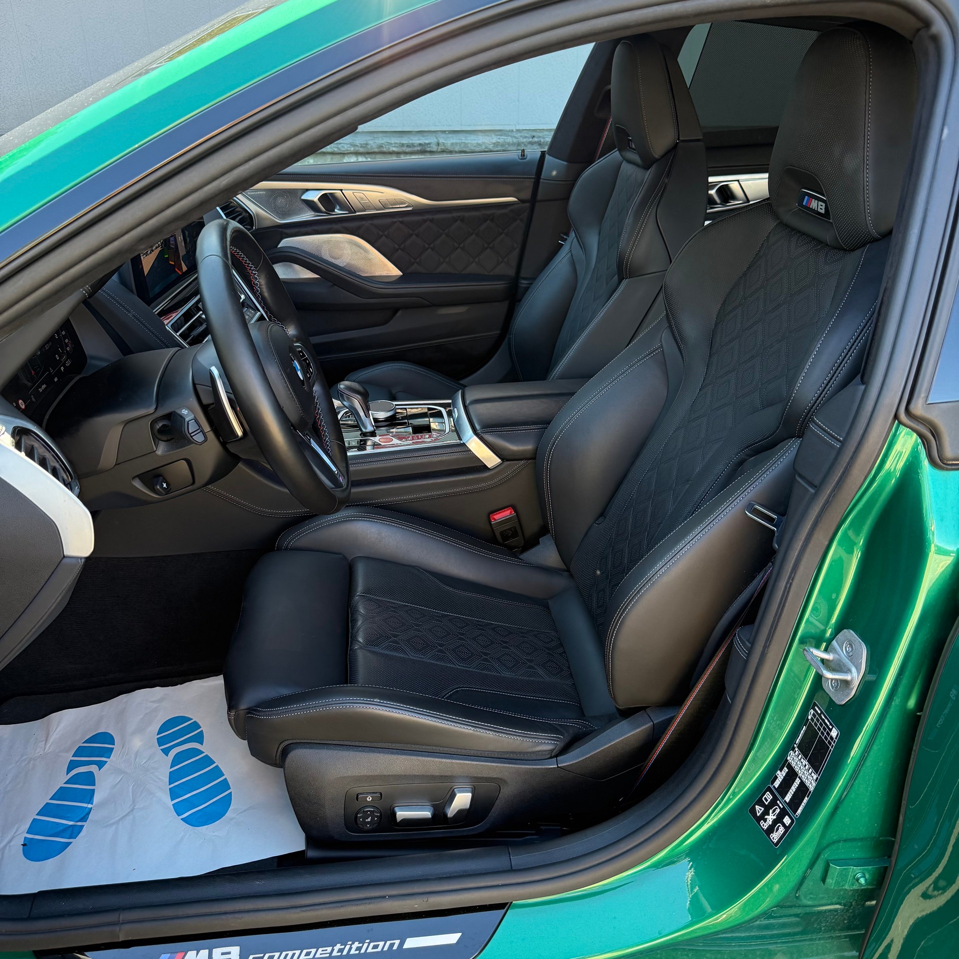 BMW M8 Gran Coupé xDrive M Competition Steptronic *CH-FAHRZEUG - 1. HAND - 4 JAHRE GARANTIE - GRATIS SERVICE*-image-6