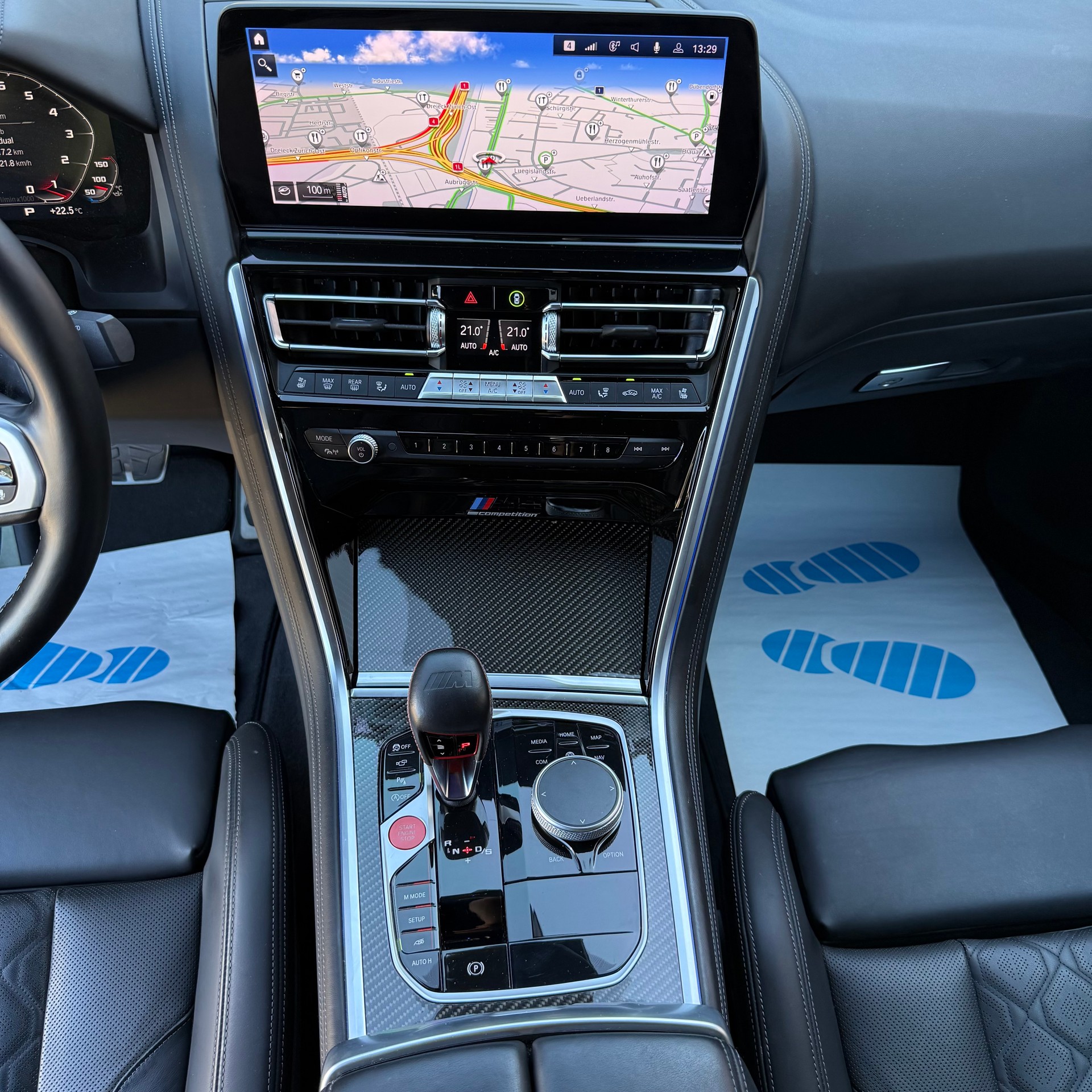 BMW M8 Gran Coupé xDrive M Competition Steptronic *CH-FAHRZEUG - 1. HAND - 4 JAHRE GARANTIE - GRATIS SERVICE*-image-11