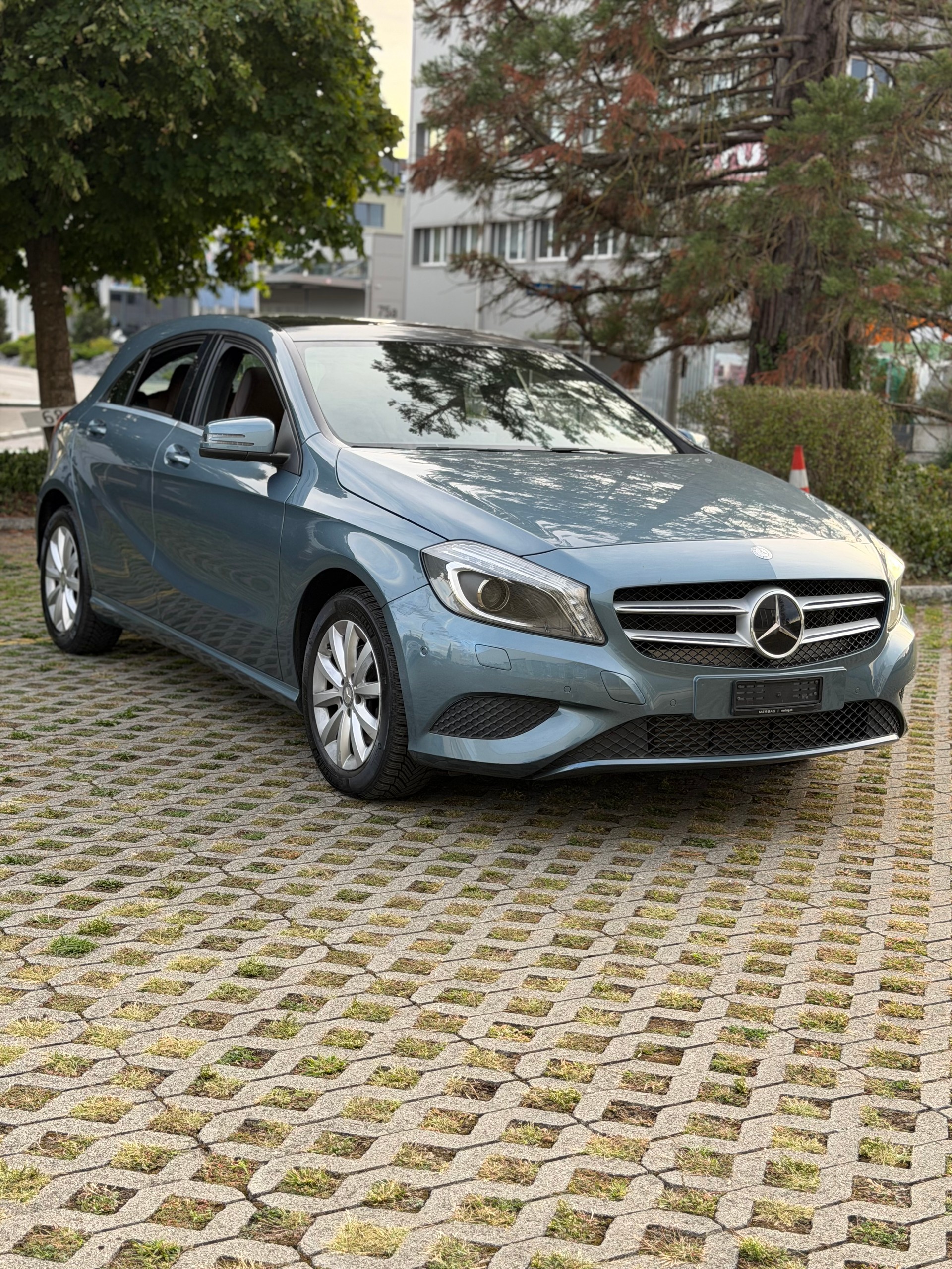 MERCEDES-BENZ A 220 CDI 4Matic 7G-DCT-showroom-element-2