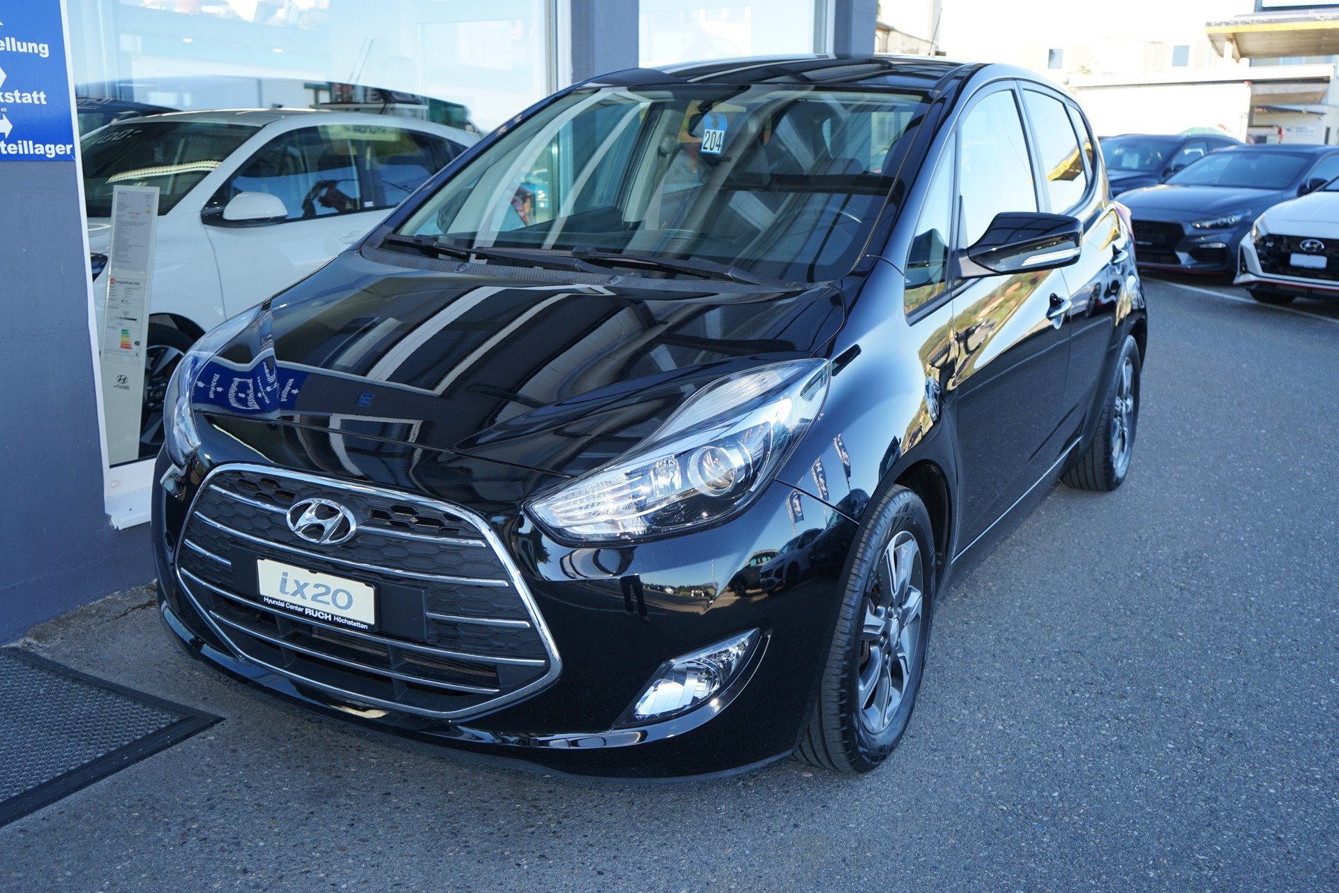 HYUNDAI iX20 1.6 Amplia Automatic-showroom-element-1