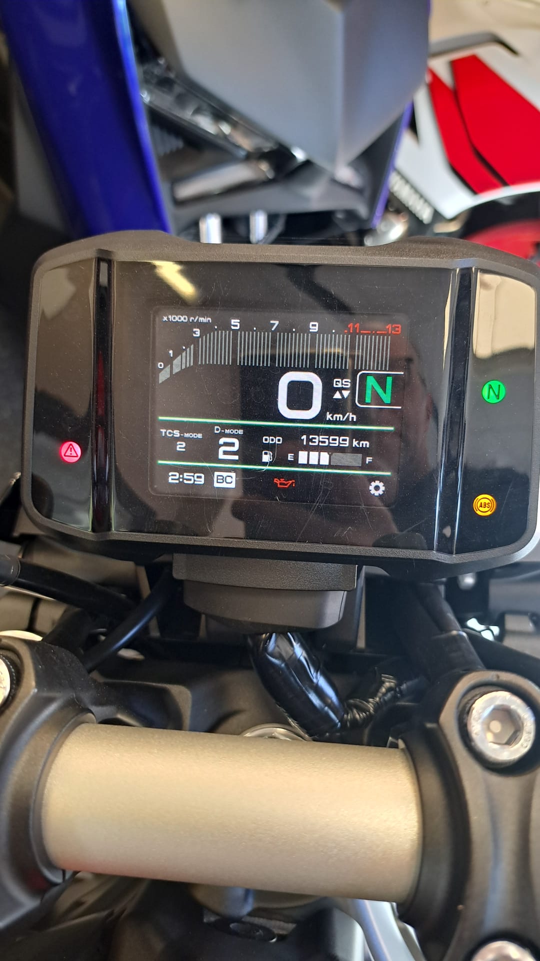 YAMAHA MT-09-image-3