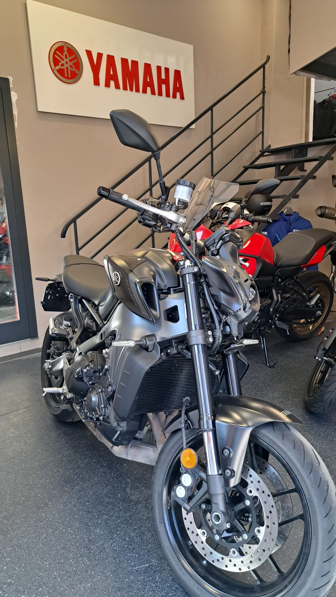YAMAHA MT-09-image-1