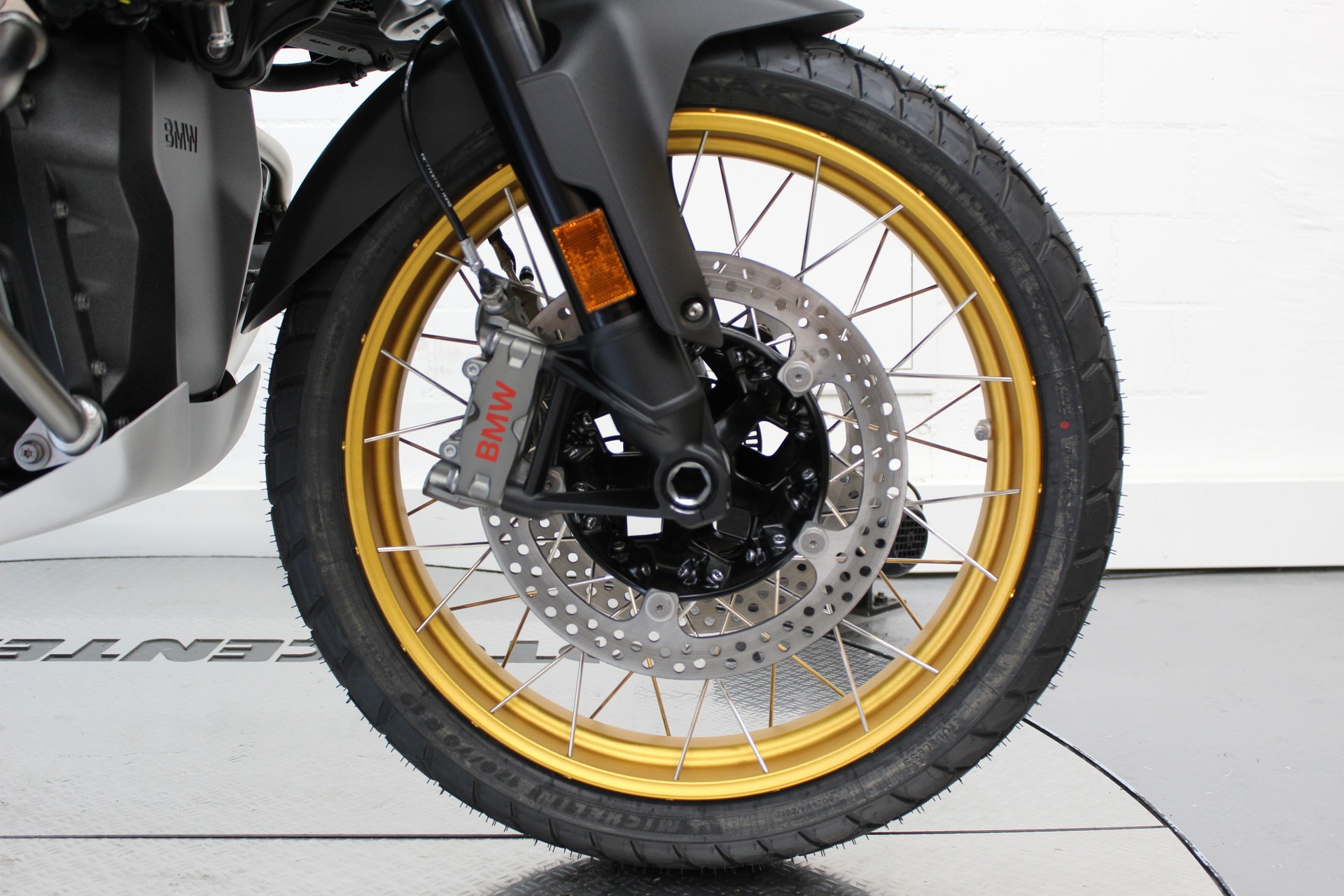 BMW R 1300 GS-image-8