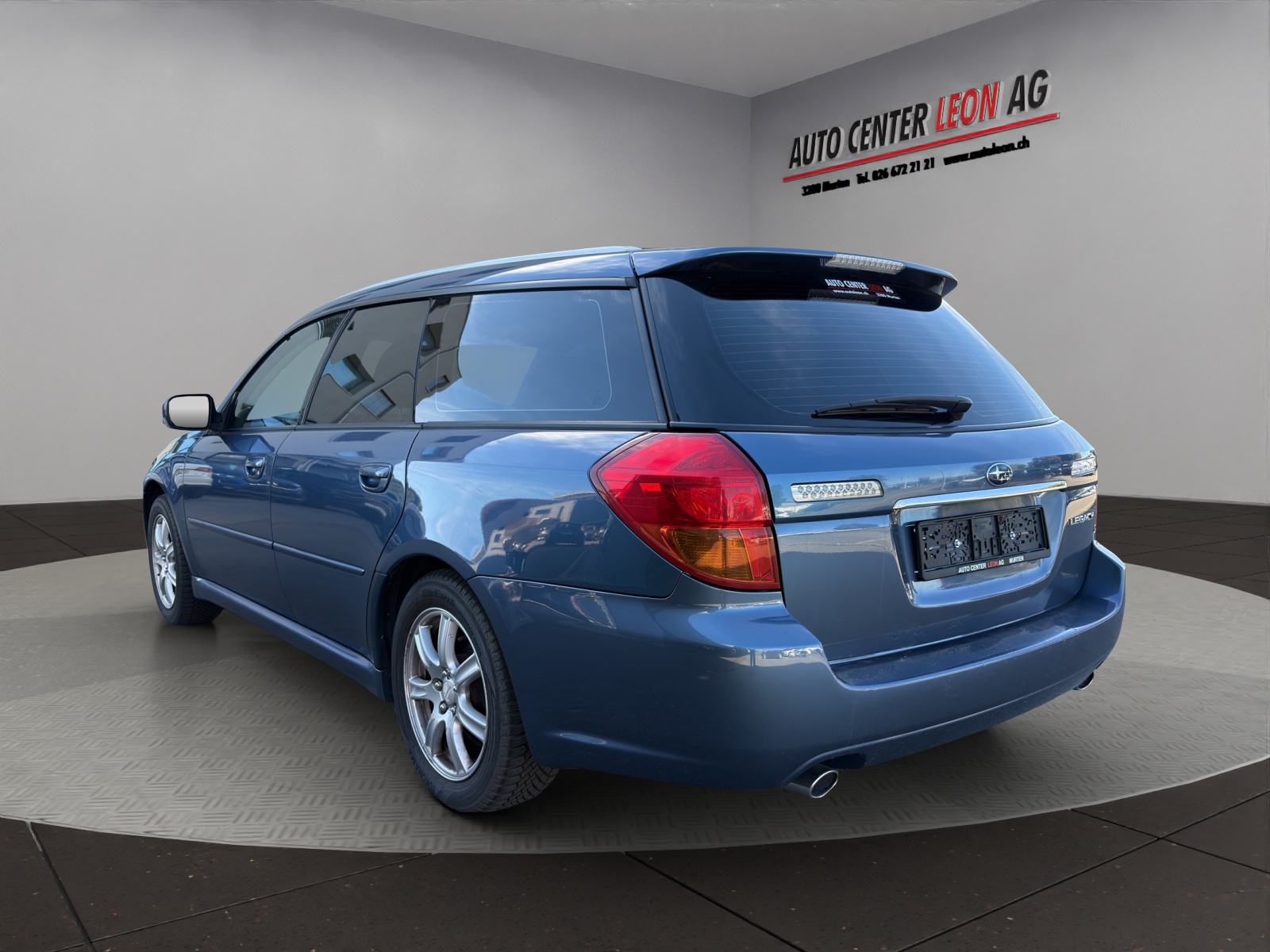 SUBARU Legacy 2.5i AWD Classic-showroom-element-3