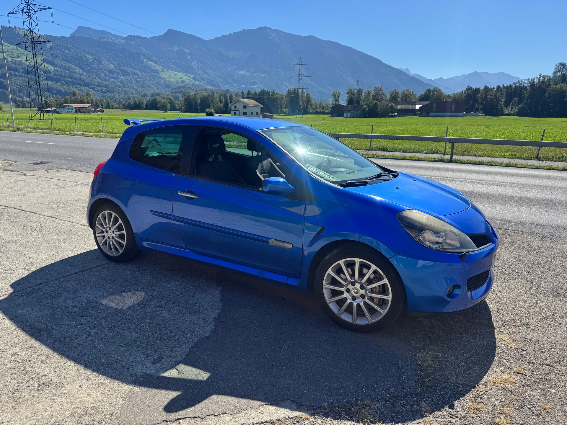 RENAULT Clio 2.0 16V Sport