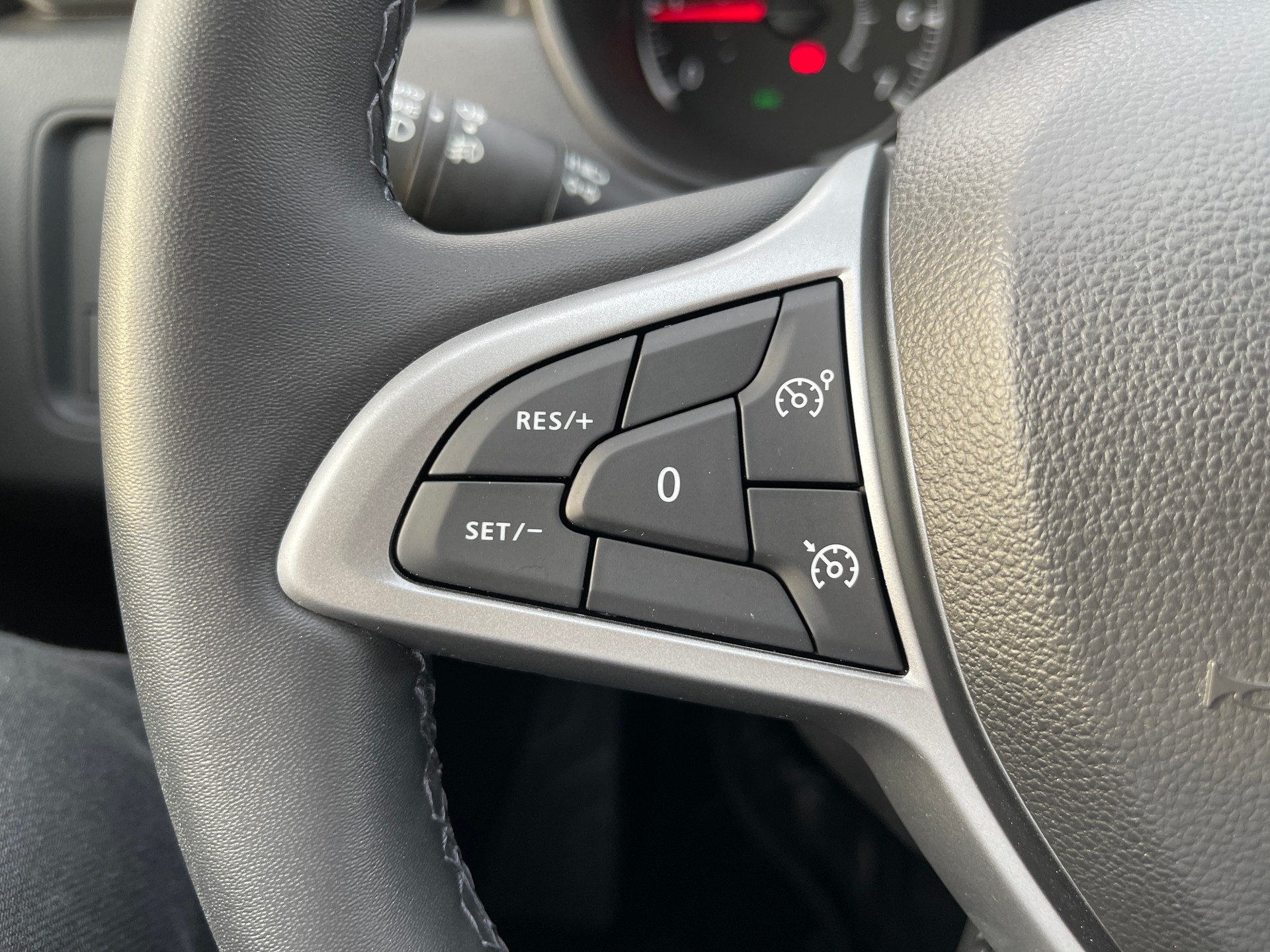 DACIA Duster TCe 150 Extreme EDC 4x2-image-9