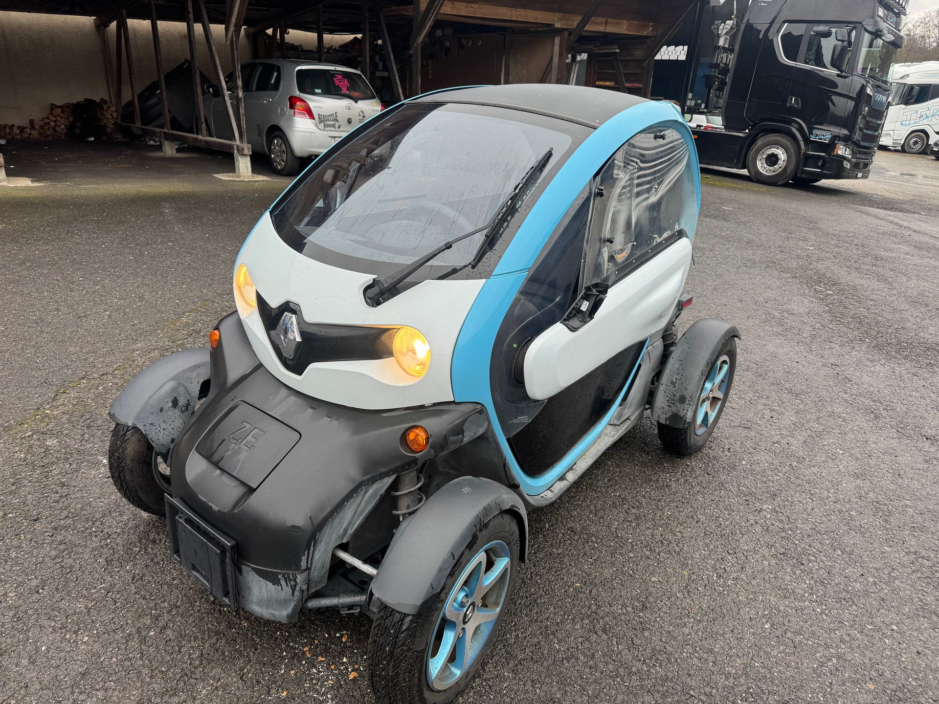 RENAULT Twizy Z.E. FP Sport Edition (incl. Battery)