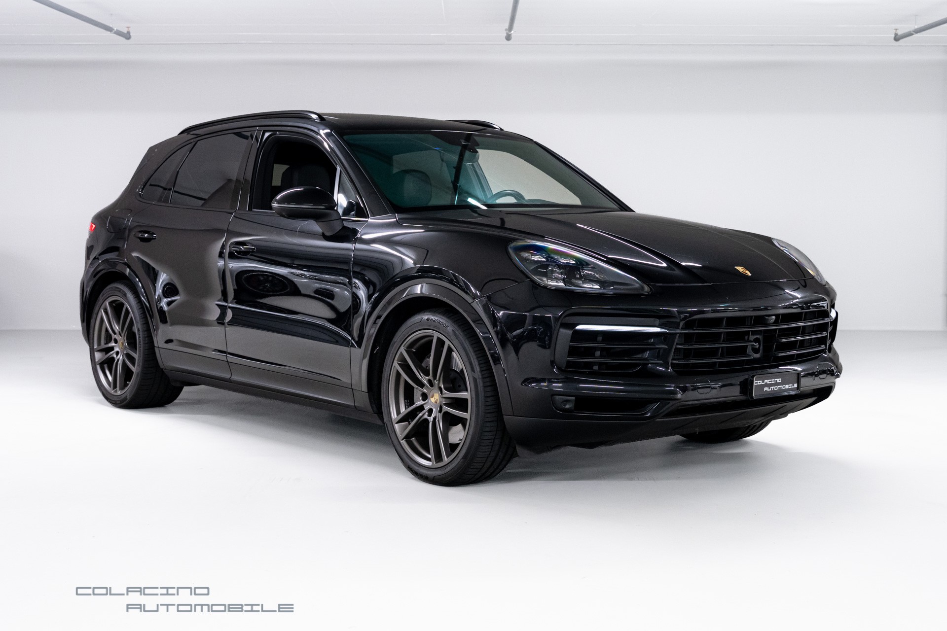 PORSCHE Cayenne S-showroom-element-2