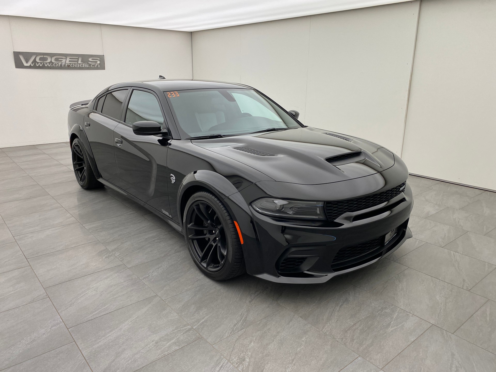DODGE Charger Hellcat Jailbreak WB-showroom-element-2