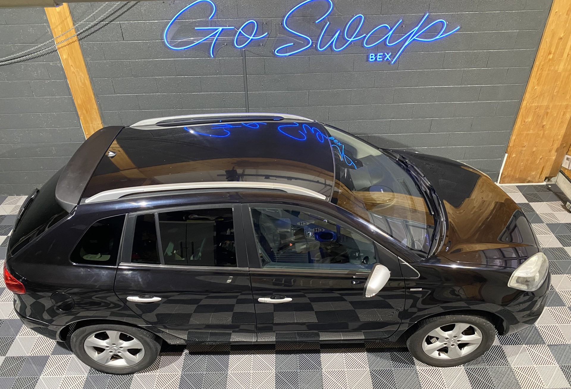 RENAULT Koleos 2.5 Bose 4x4-showroom-element-2