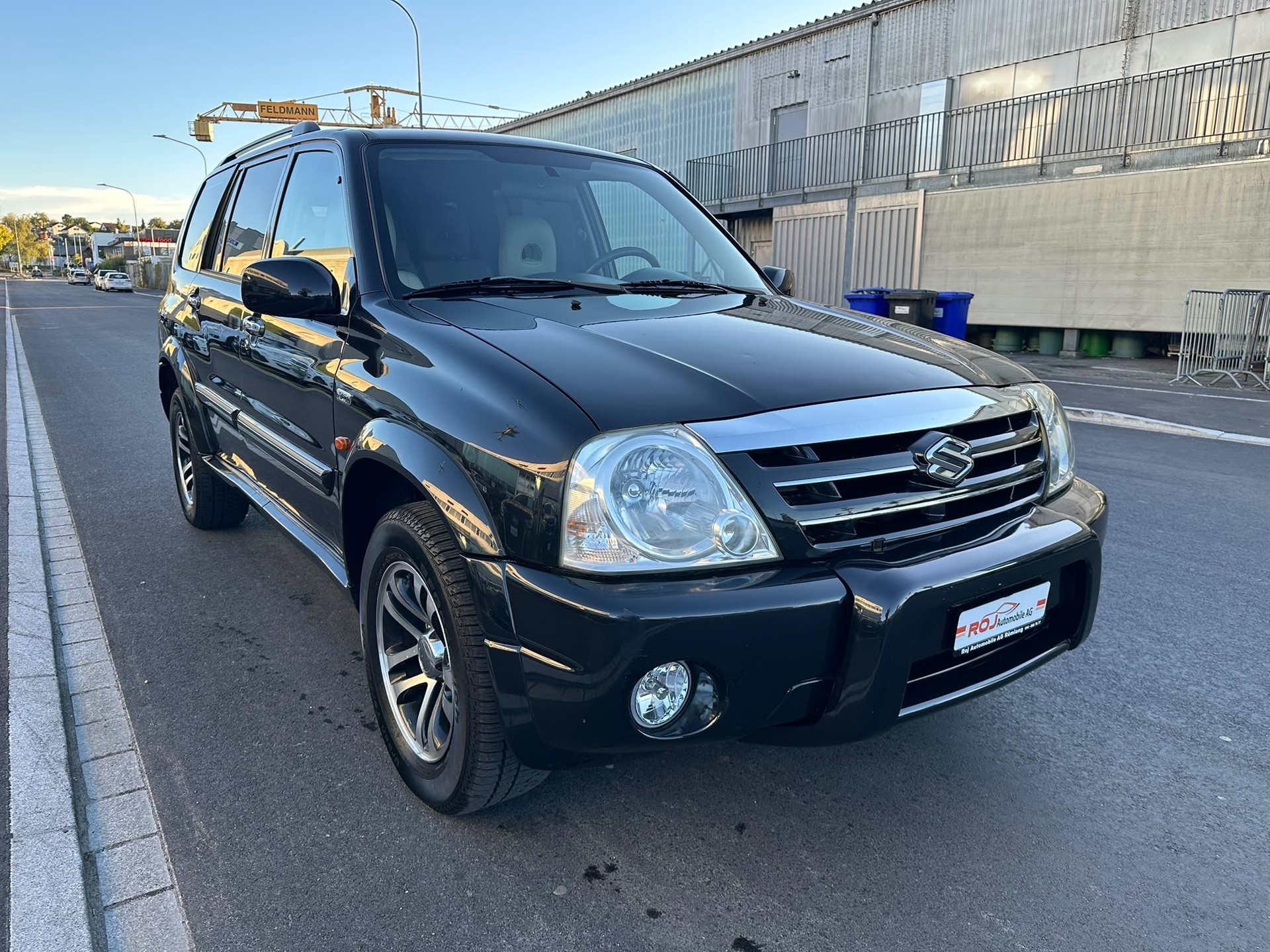 SUZUKI Grand Vitara 2.7 V6 Wagon-showroom-element-3