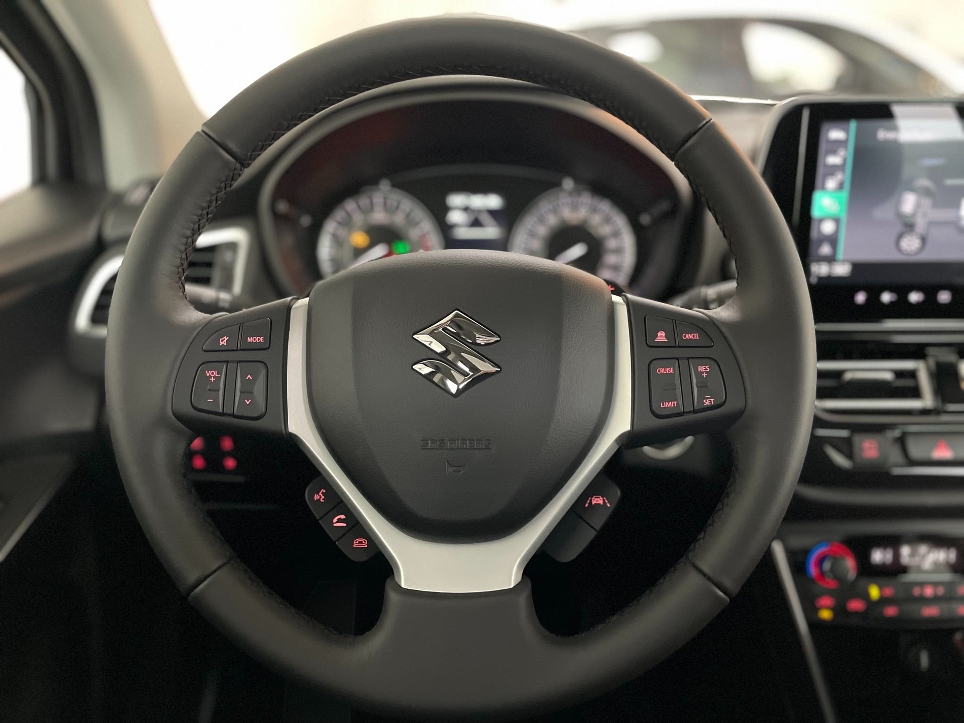 SUZUKI S-Cross 1.5 Compact Top Hybrid-image-13