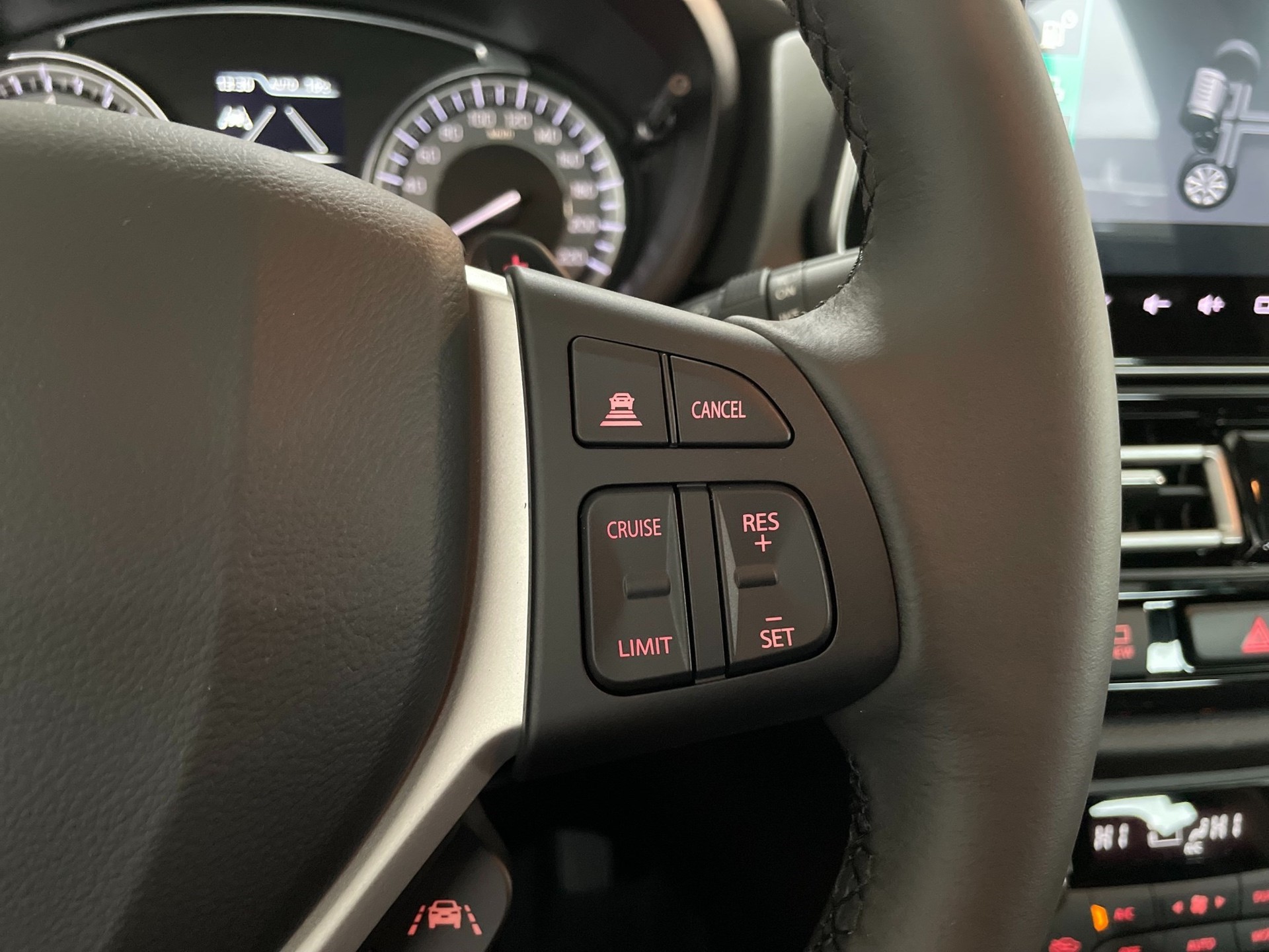 SUZUKI S-Cross 1.5 Compact Top Hybrid-image-15