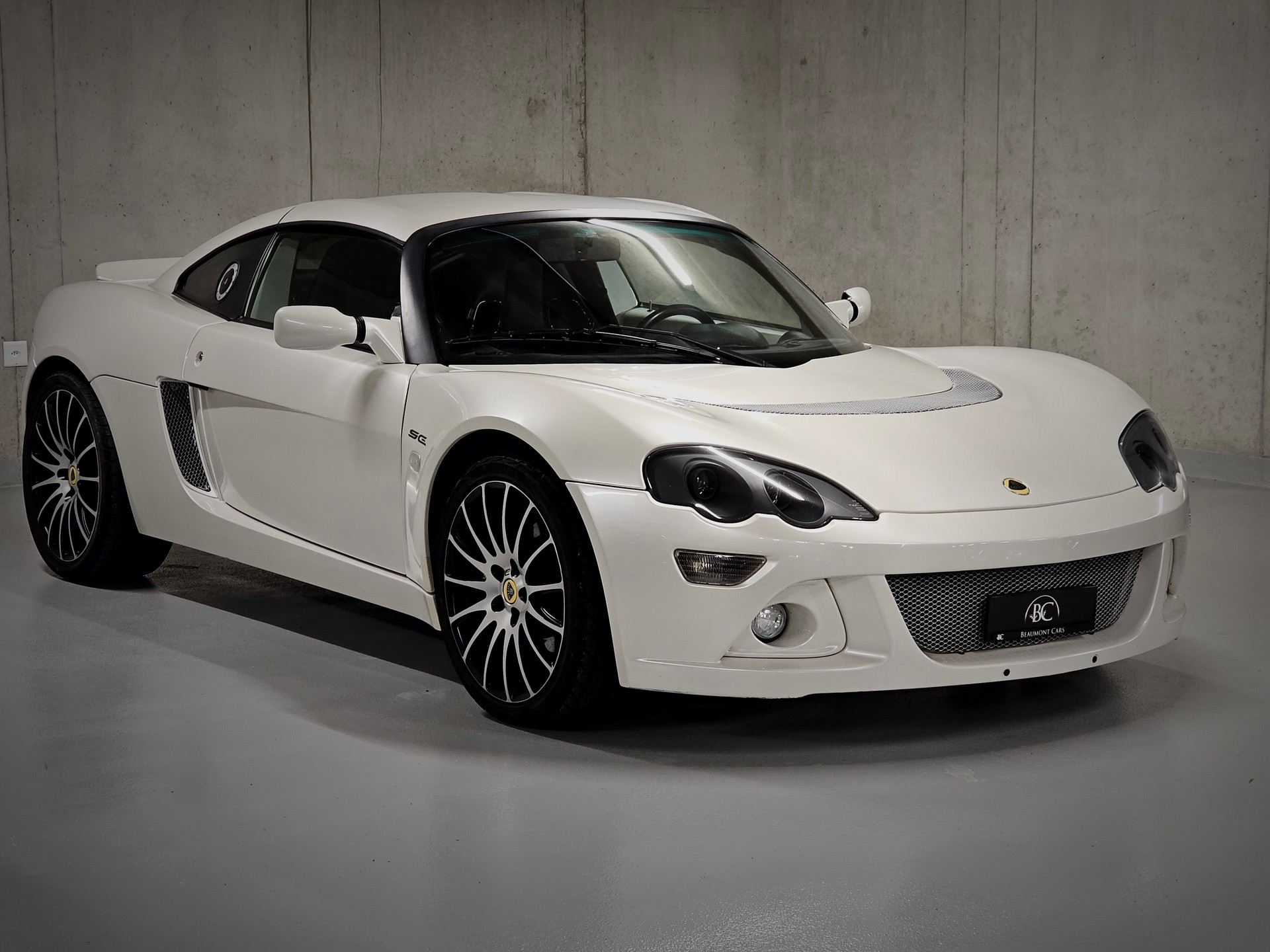 LOTUS Europa SE-showroom-element-1