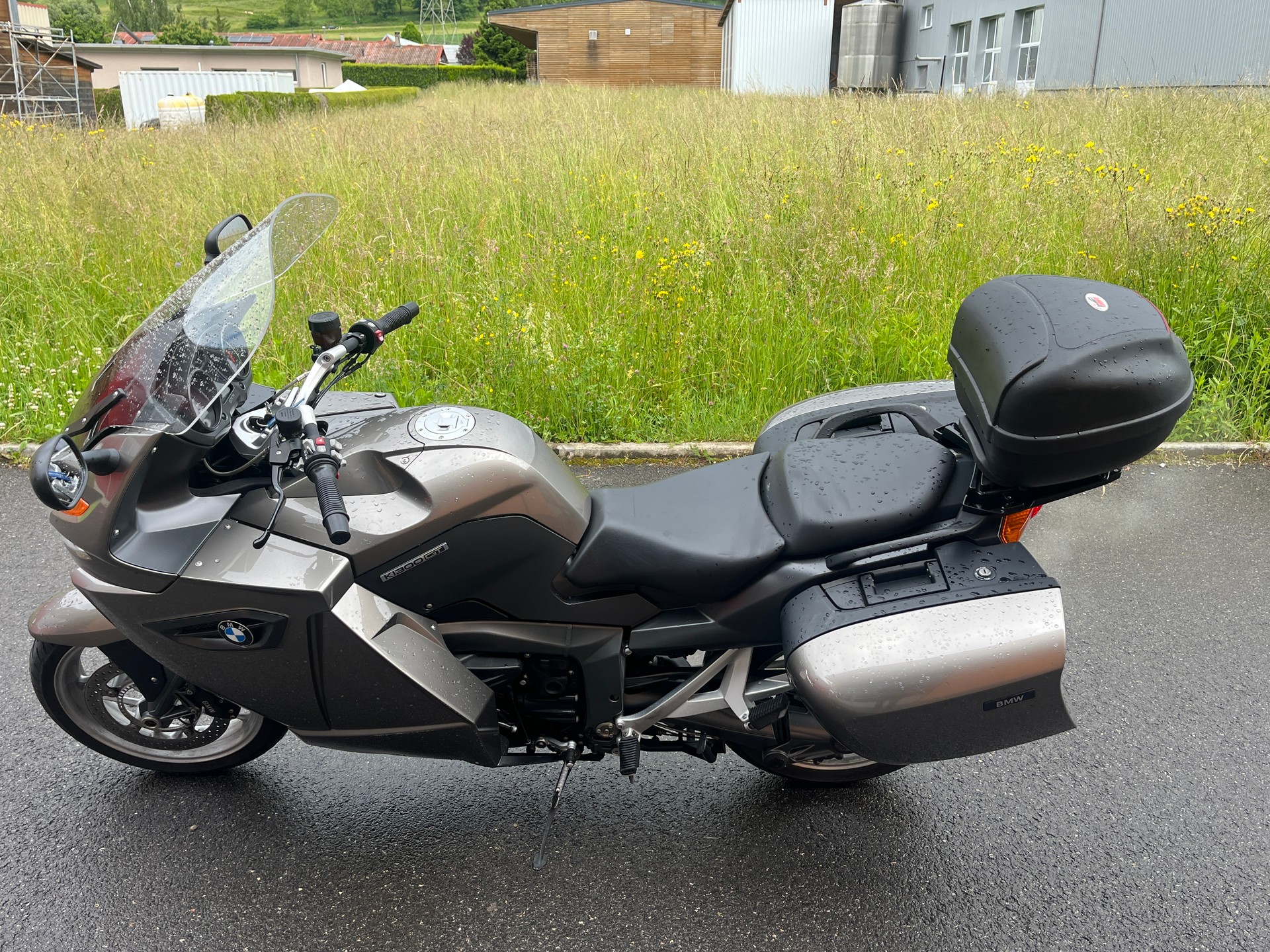 BMW K 1300 GT-image-1