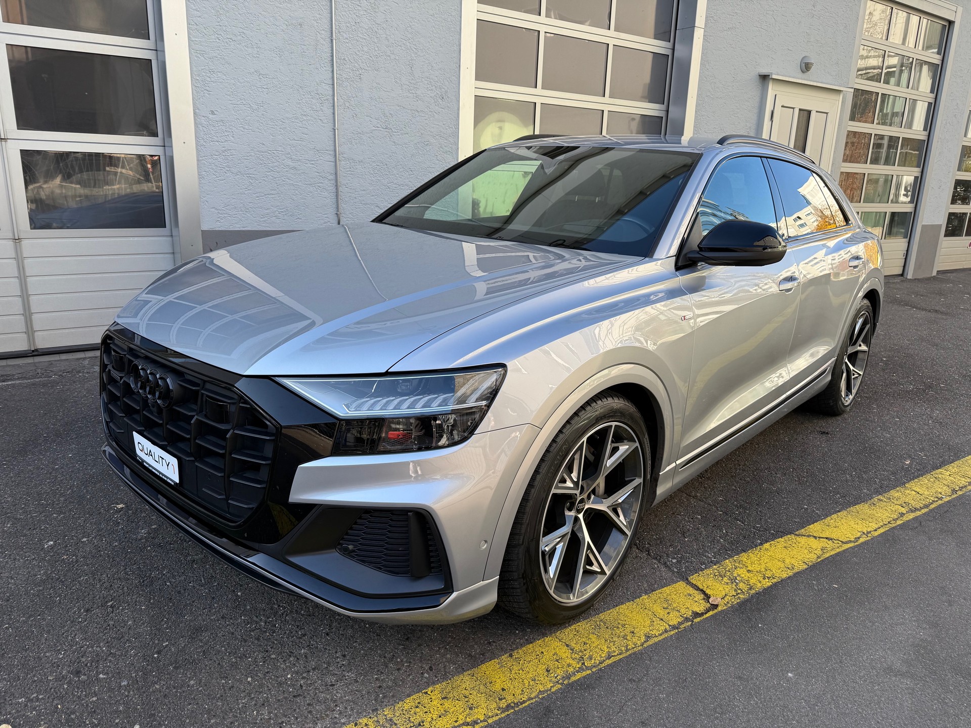 AUDI Q8 50 TDI quattro tiptronic-image-2