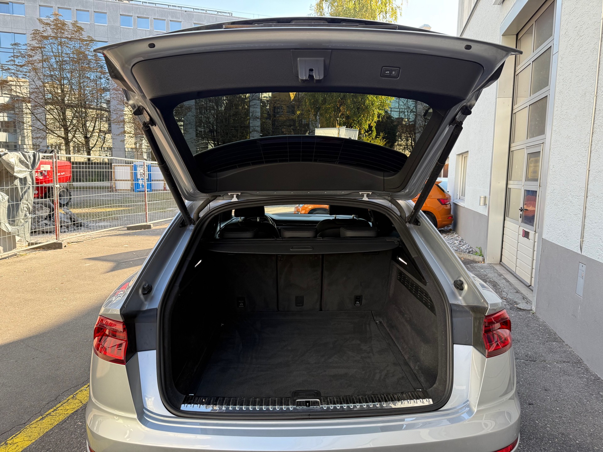 AUDI Q8 50 TDI quattro tiptronic-image-8